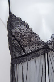 #105 Victoria's Secret Cami Black | c. 210 | Size 8