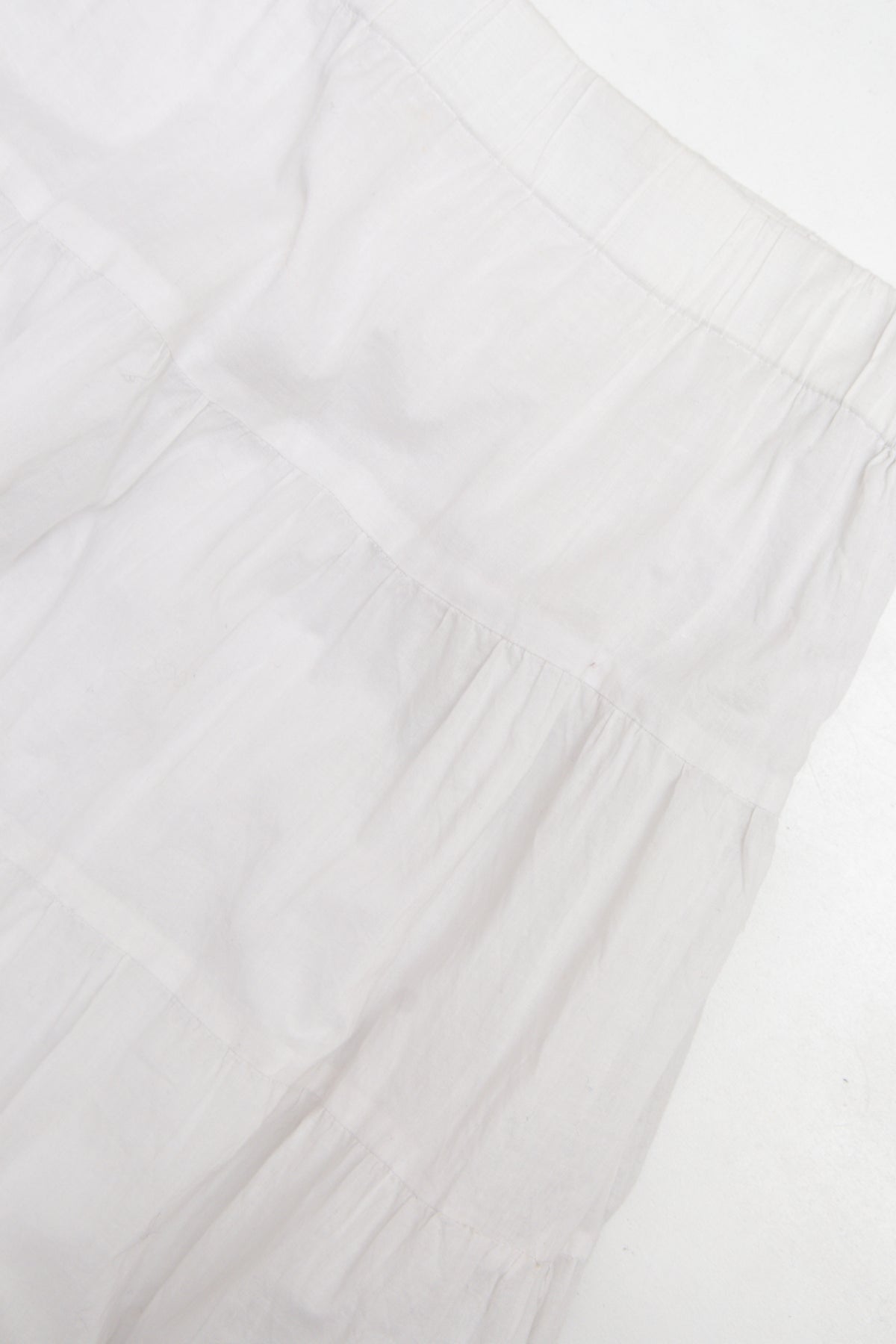 #140 Silvergate Long Skirt White | c. 208 | Size 8/10