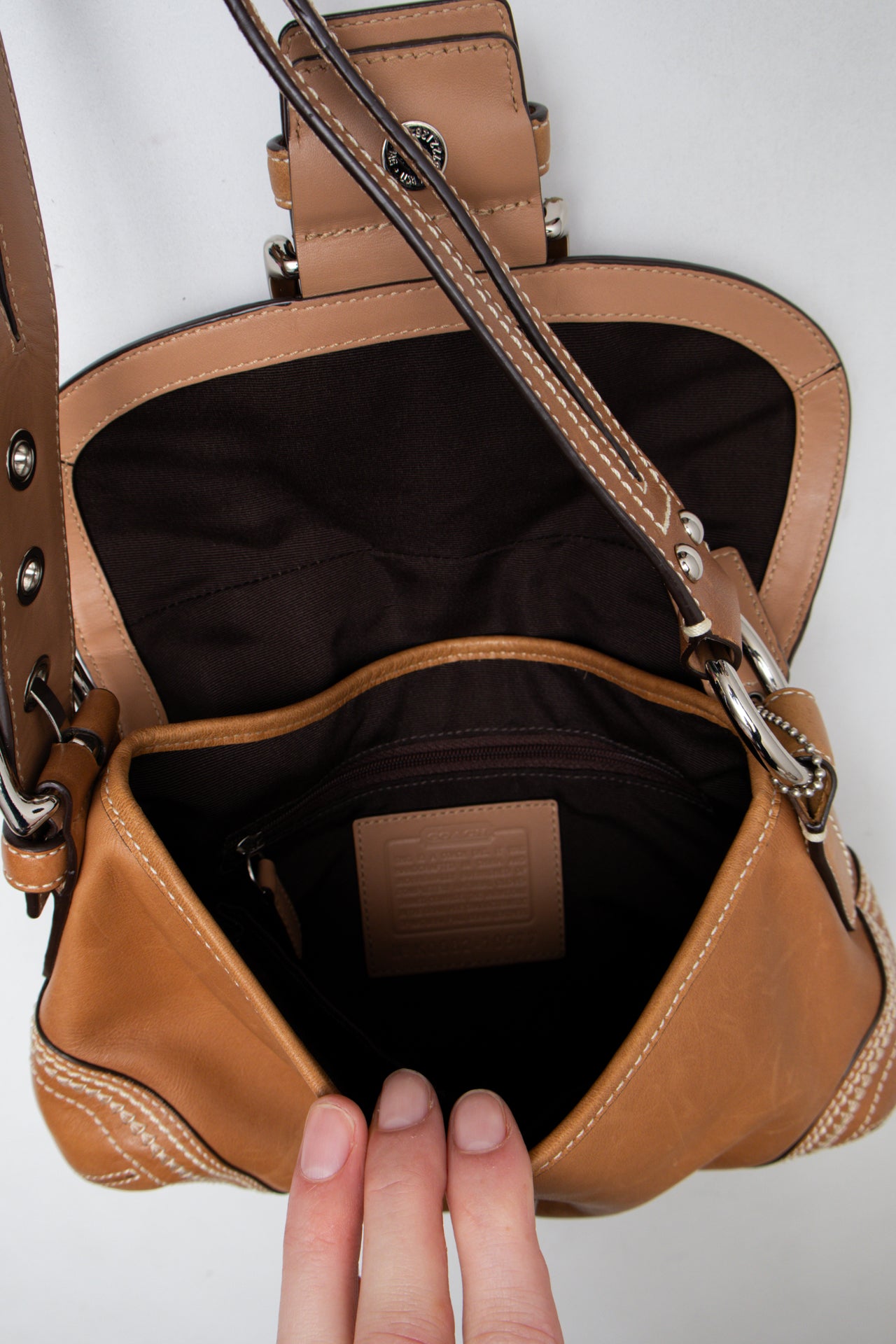 #177 Coach Shoulder Bag Brown | c. 202 | Size