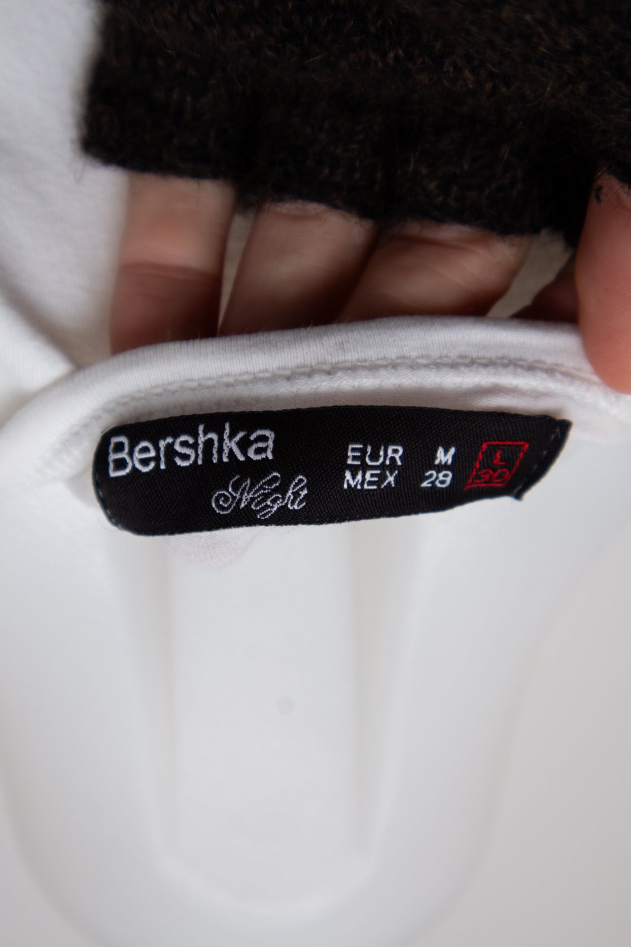 #063 Bershka Tank Top White | c. 199 | Size 8