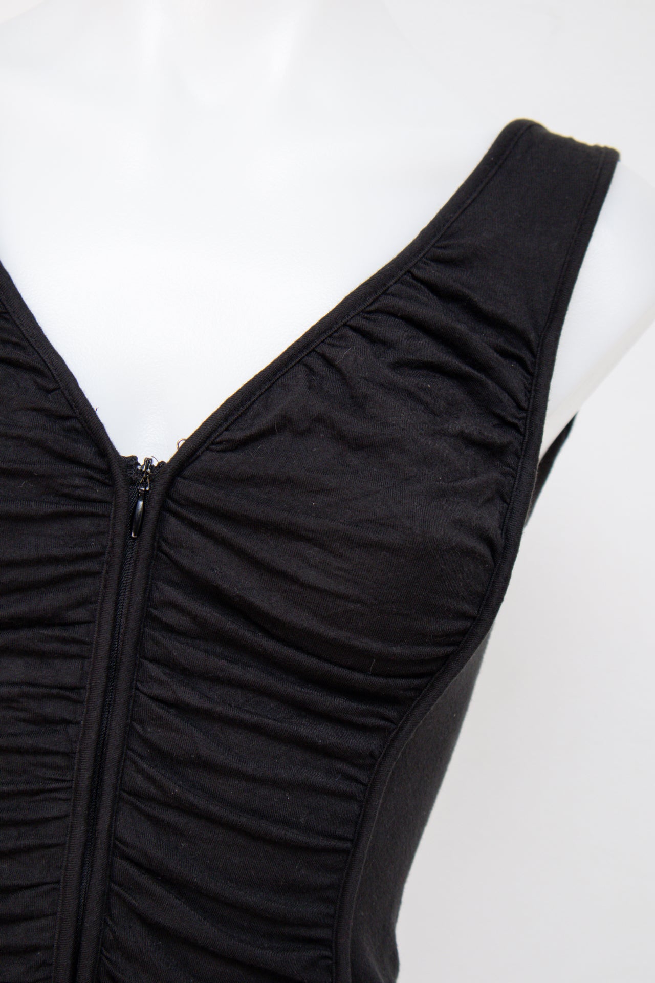 #056 Express Cami Top Black | c. 199 | Size 6