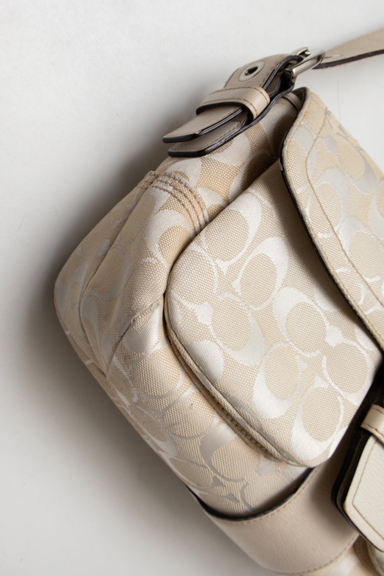 #195 Coach Soho bag Beige | c. 196 | Size