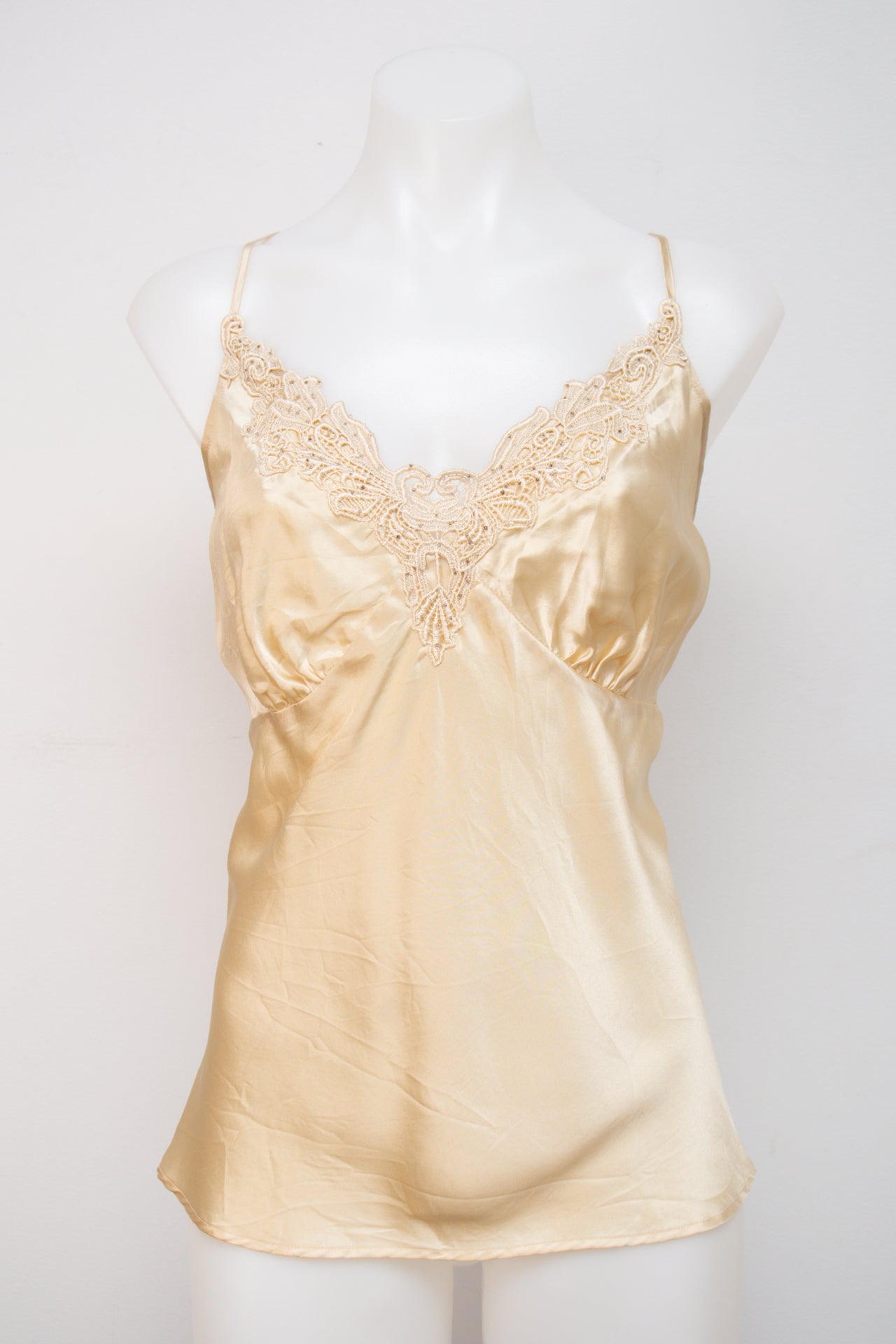 #016 Worthington Camisole Beige | c. 199 | Size 14/16