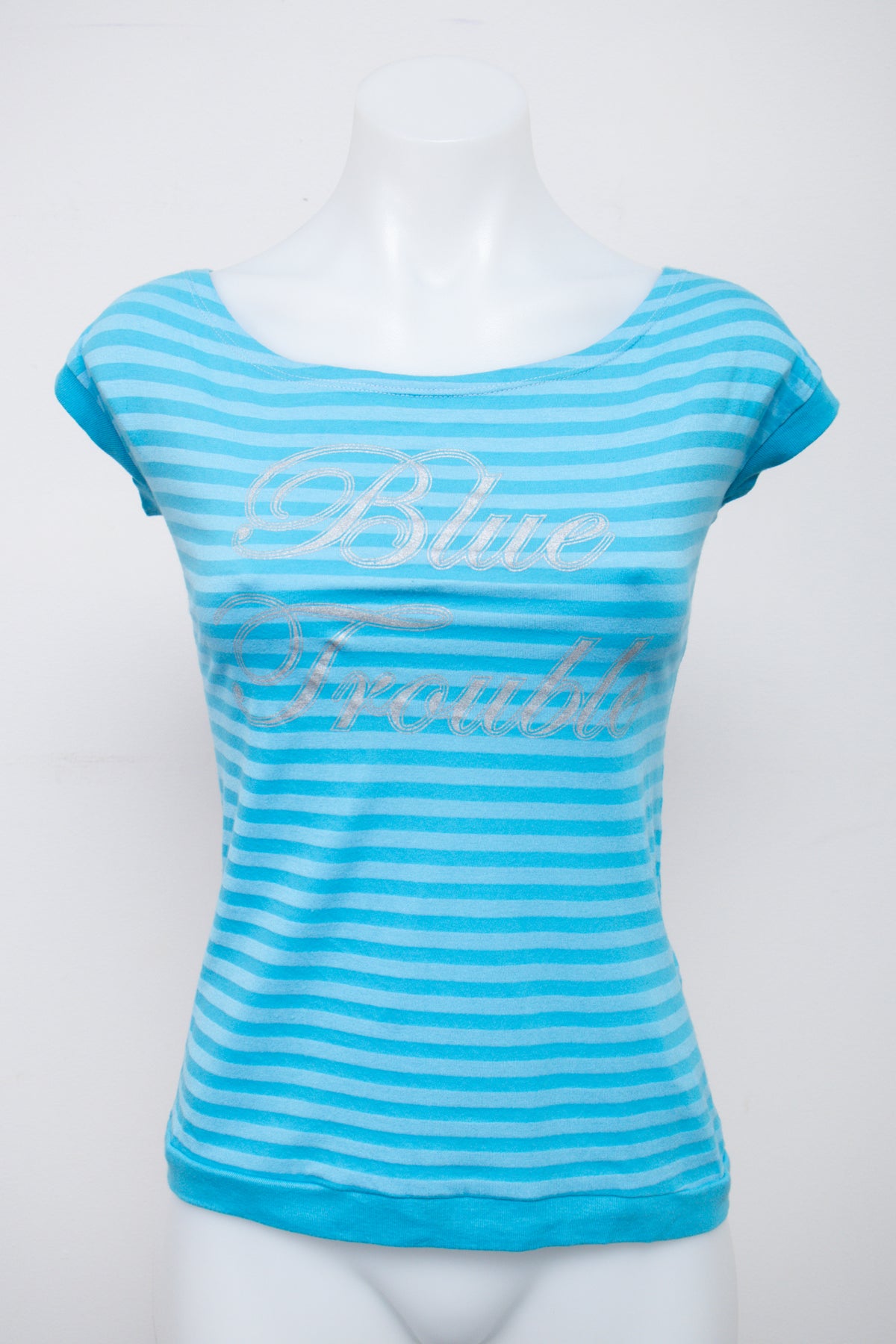 #042 Incandescence T-shirt Blue | c. 209 | Size 8