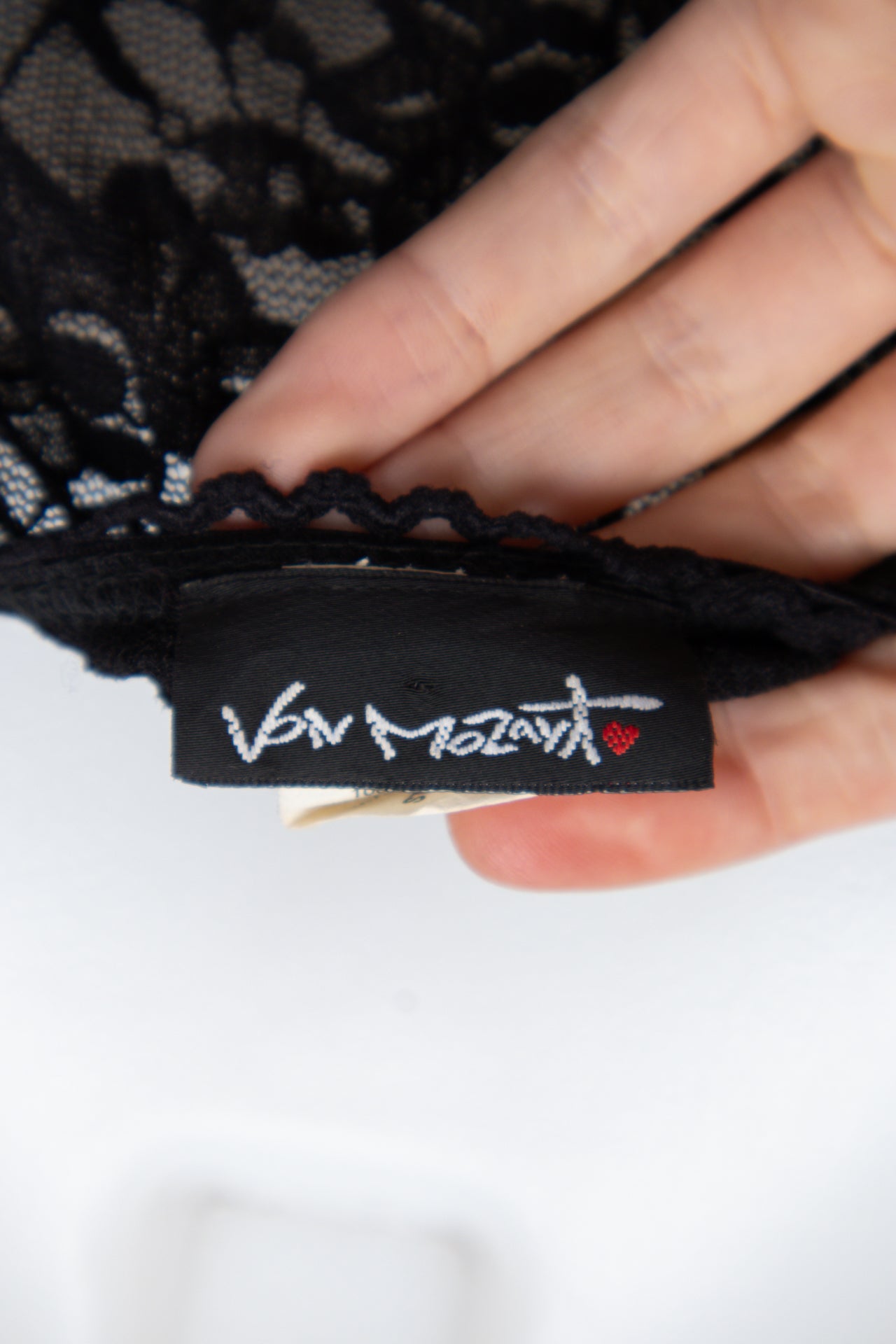 #60 Von Mozart Cami Top Black | c. 194 | Size 10