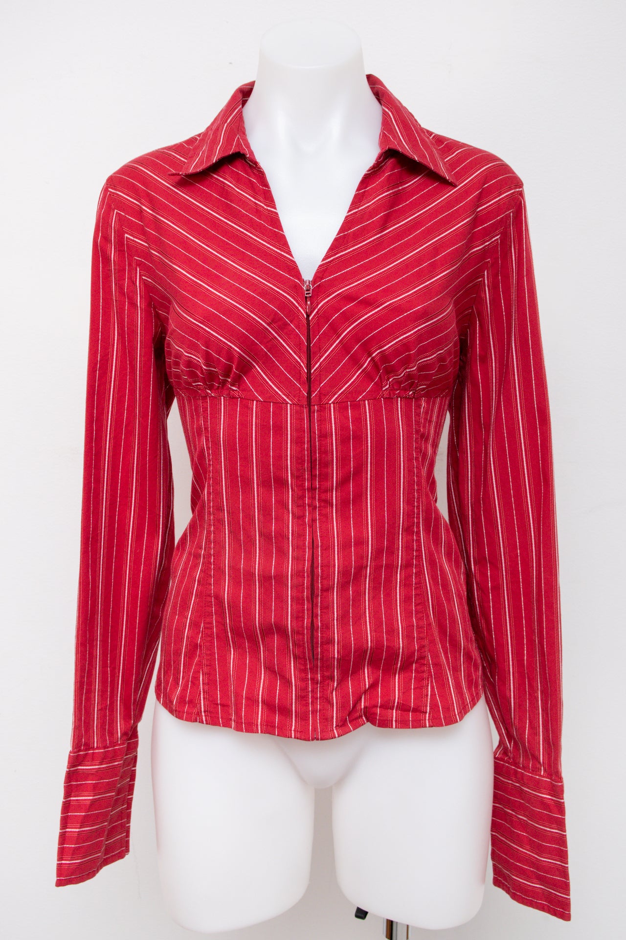 #79 So Real, So Right Top Red | c. 195 | Size 8