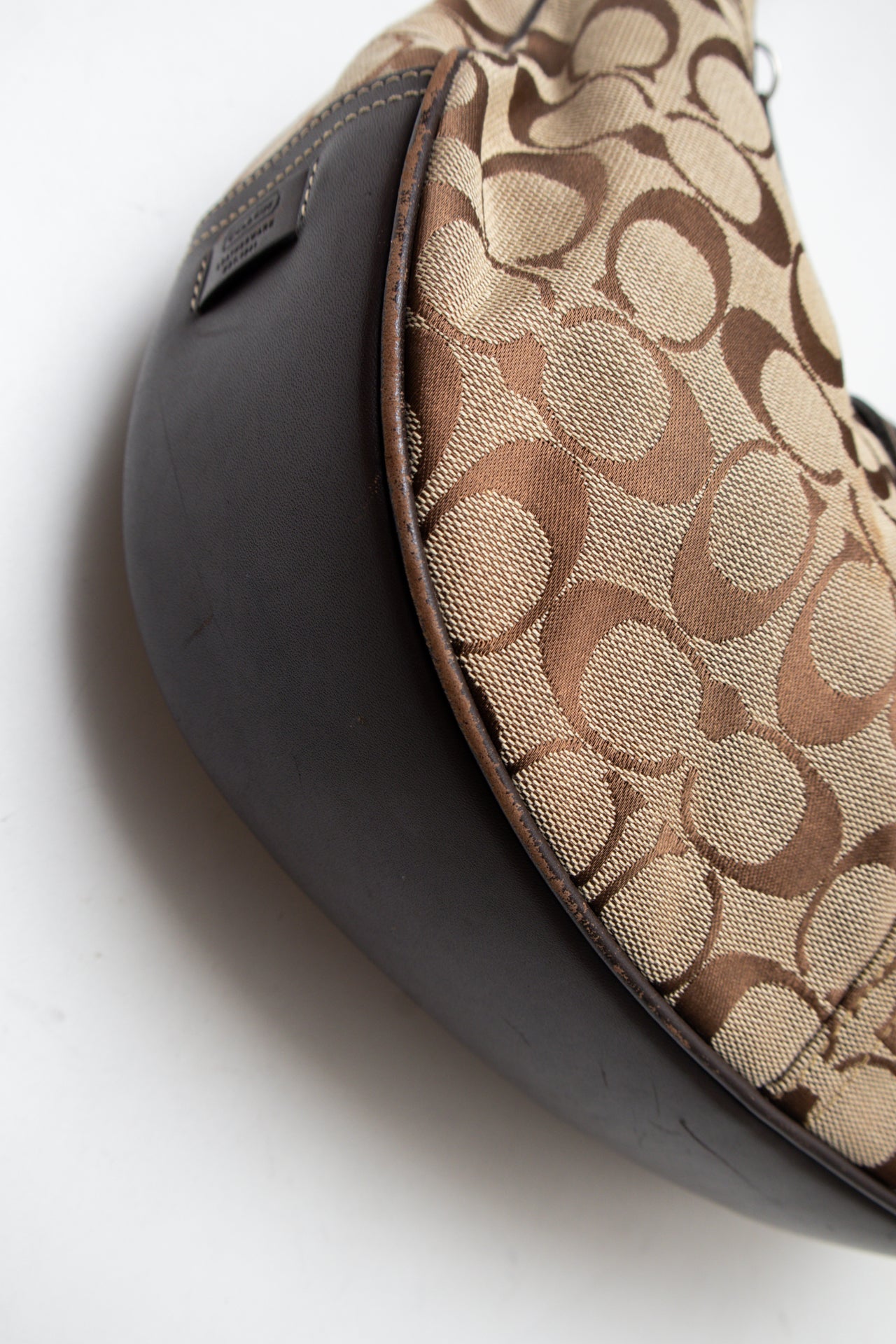 #188 Coach Shoulder Bag Brown | c. 202 | Size