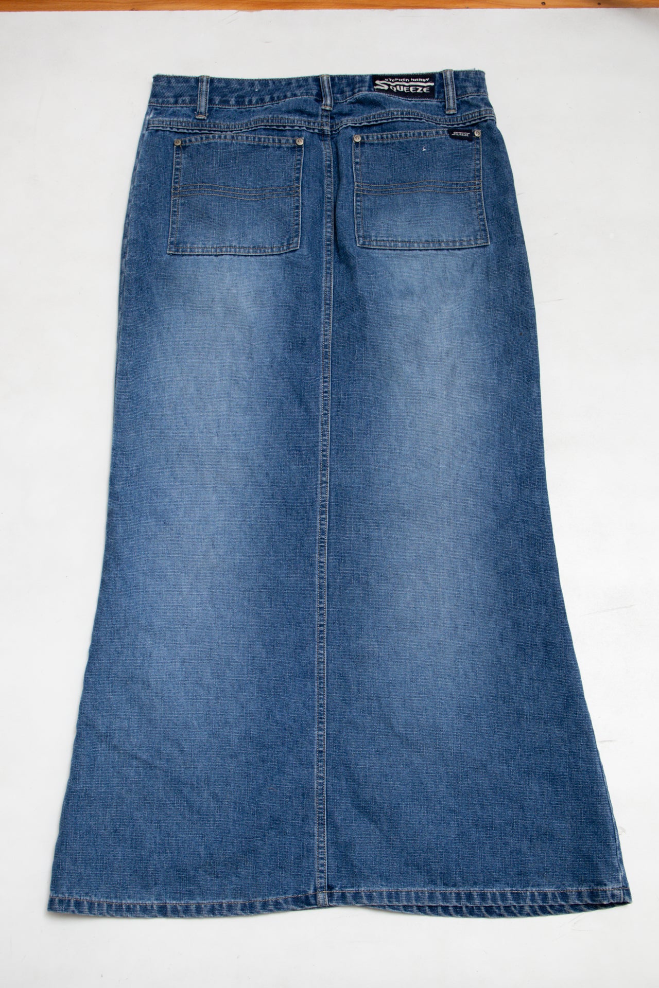 #166 Stephen Hardy Squeeze Skirt Blue | c. 189 | Size 10