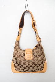 #200 Coach Shoulder Bag Brown | c. 203 | Size