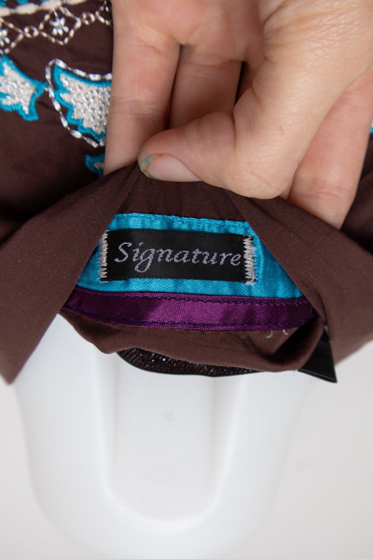 #93 Signature T-shirt Brown | c. 183 | Size 8