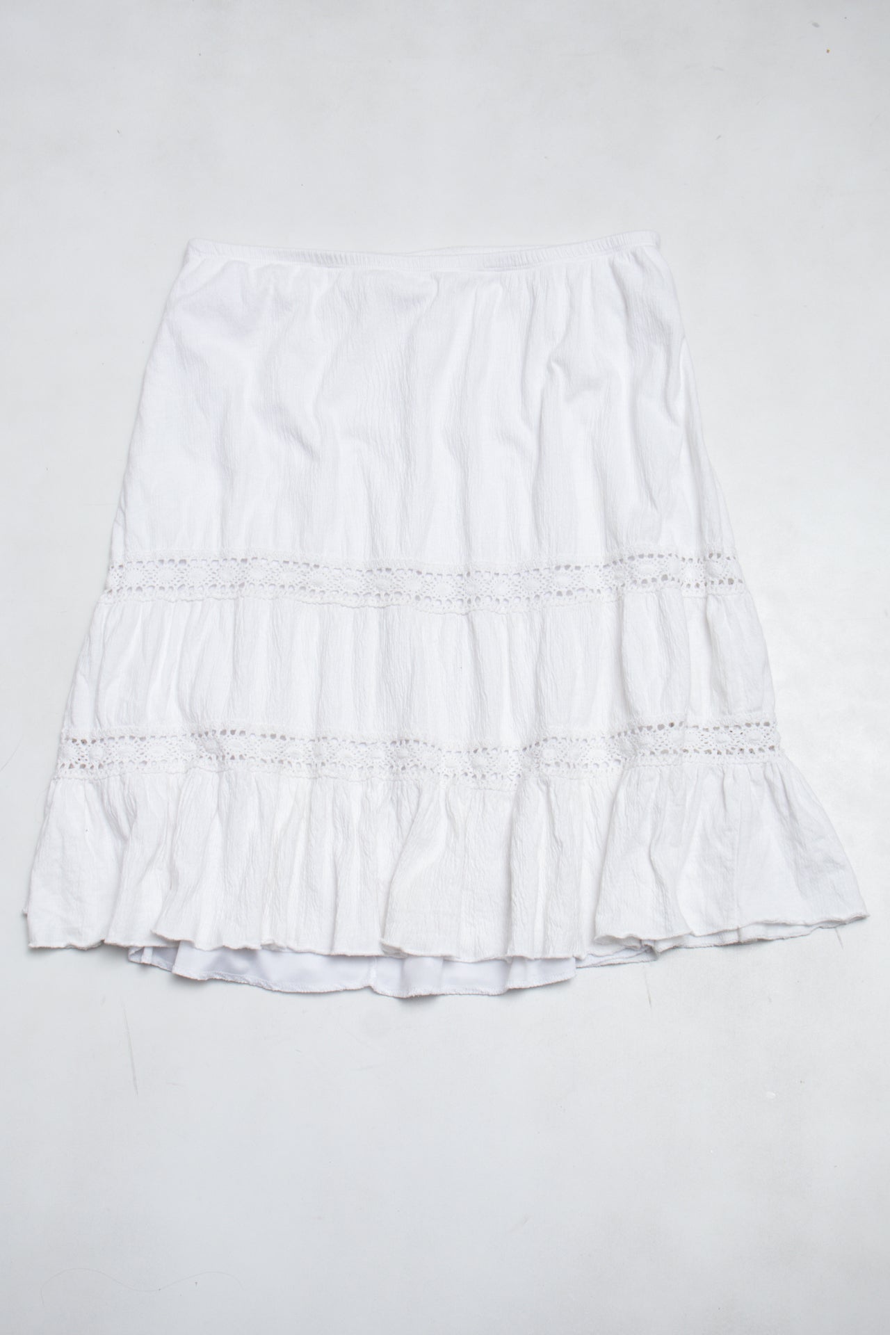 # Xhilaration Mini Skirt White | c. 202 | Size