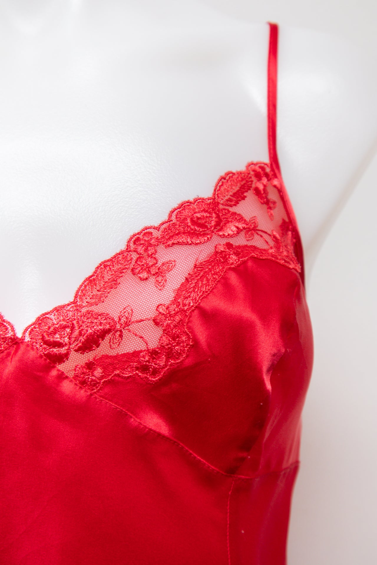 #88 Victoria's Secret Cami Top Red | c. 190 | Size 12