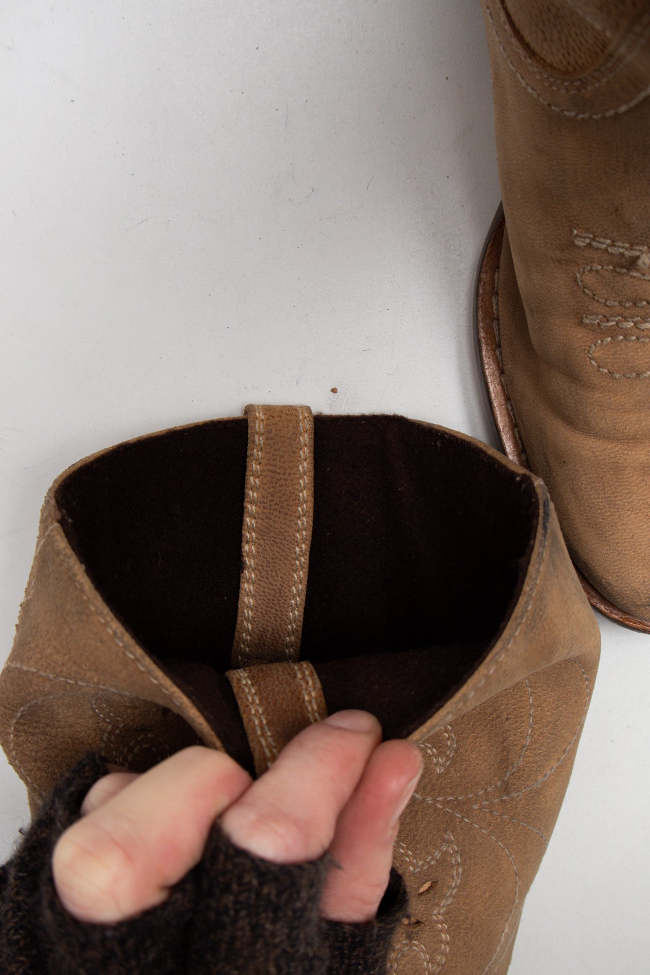 #183 Vero Cucio None Brown | c. 203 | Size 7