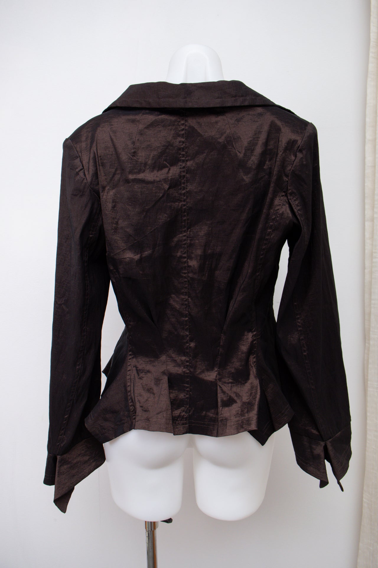 #105 Design Today's T-shirt Brown | c. 198 | Size 8