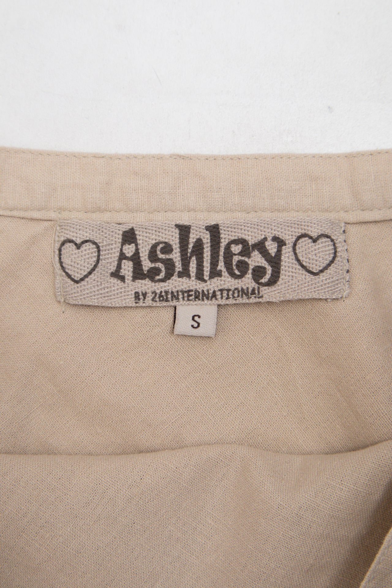 #154 Ashley By 26 International Skirt Beige | c. 202 | Size 6