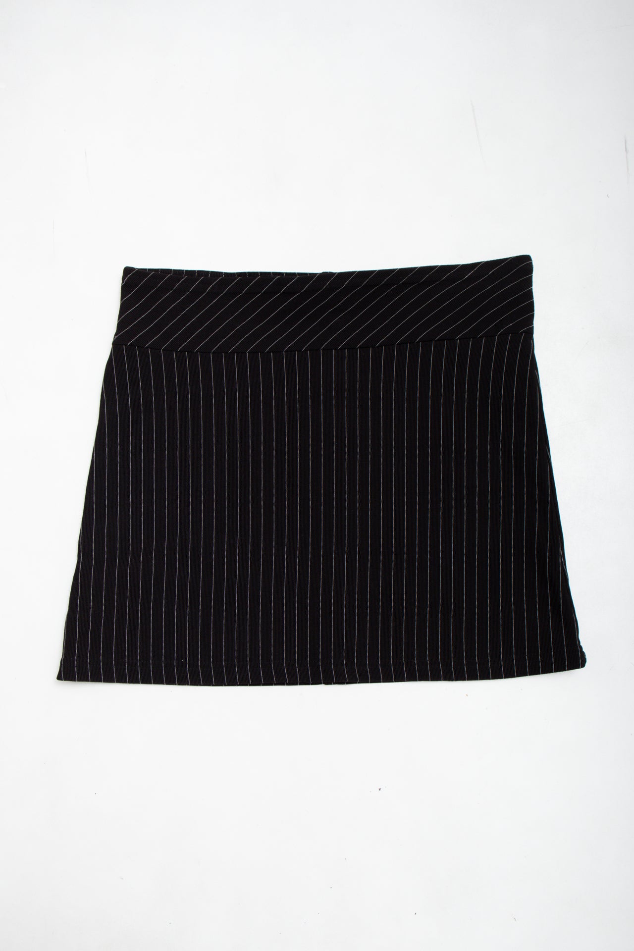 #119 Joeyb Mini Skirt Black | c. 178 | Size 8