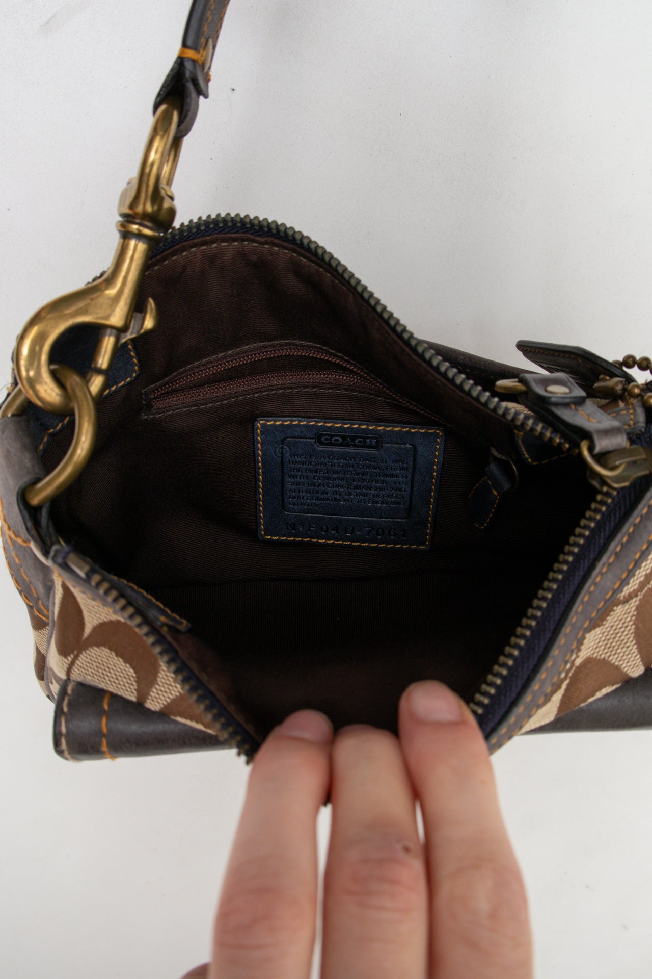 #152 Coach Shoulder Bag Brown | c. 187 | Size