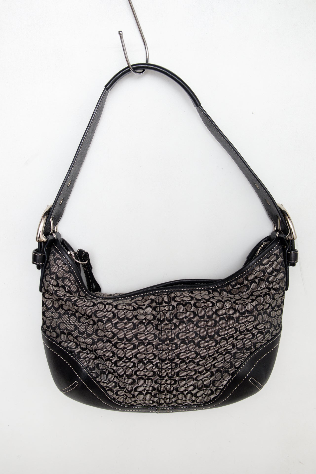 #169 Coach Shoulder Bag Black | c. 187 | Size