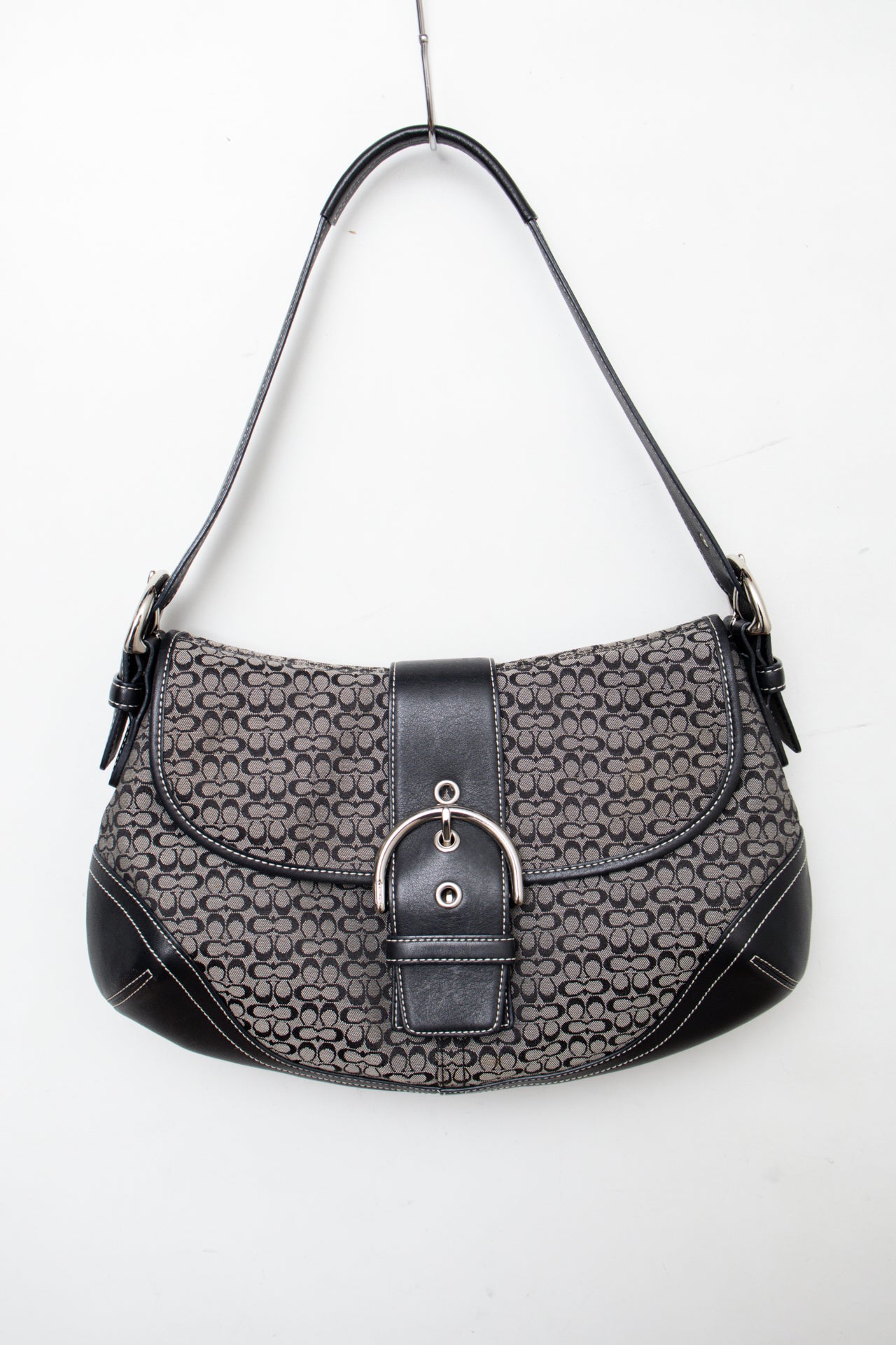 #169 Coach Shoulder Bag Black | c. 206 | Size
