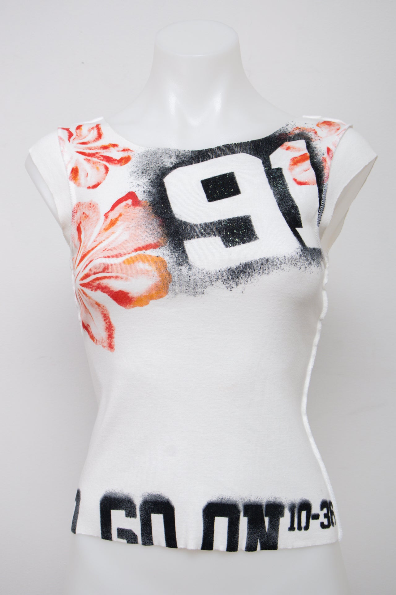 #040 United Colors Of Benetton Tank Top White | c. 204 | Size 8