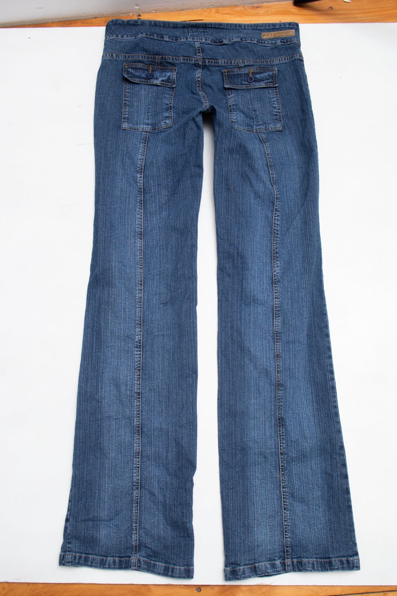 #085 Long Elegant Legs Jeans Blue | c. 206 | Size 14