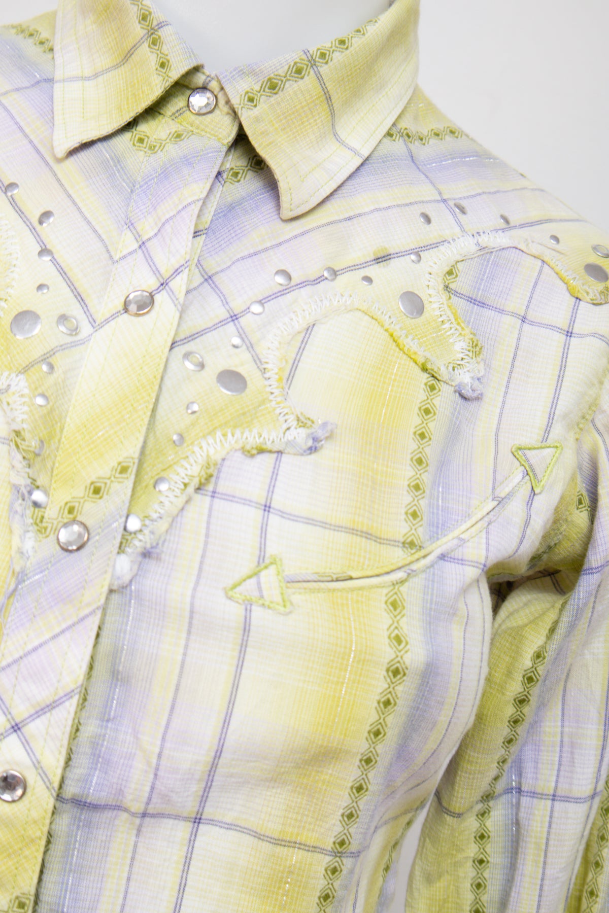 #060 Ariat Long Sleeve Yellow | c. 209 | Size 8