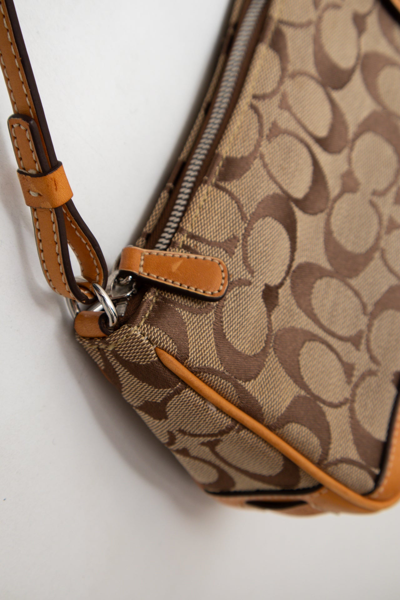 #164 Coach Shoulder Bag Brown | c. 187 | Size