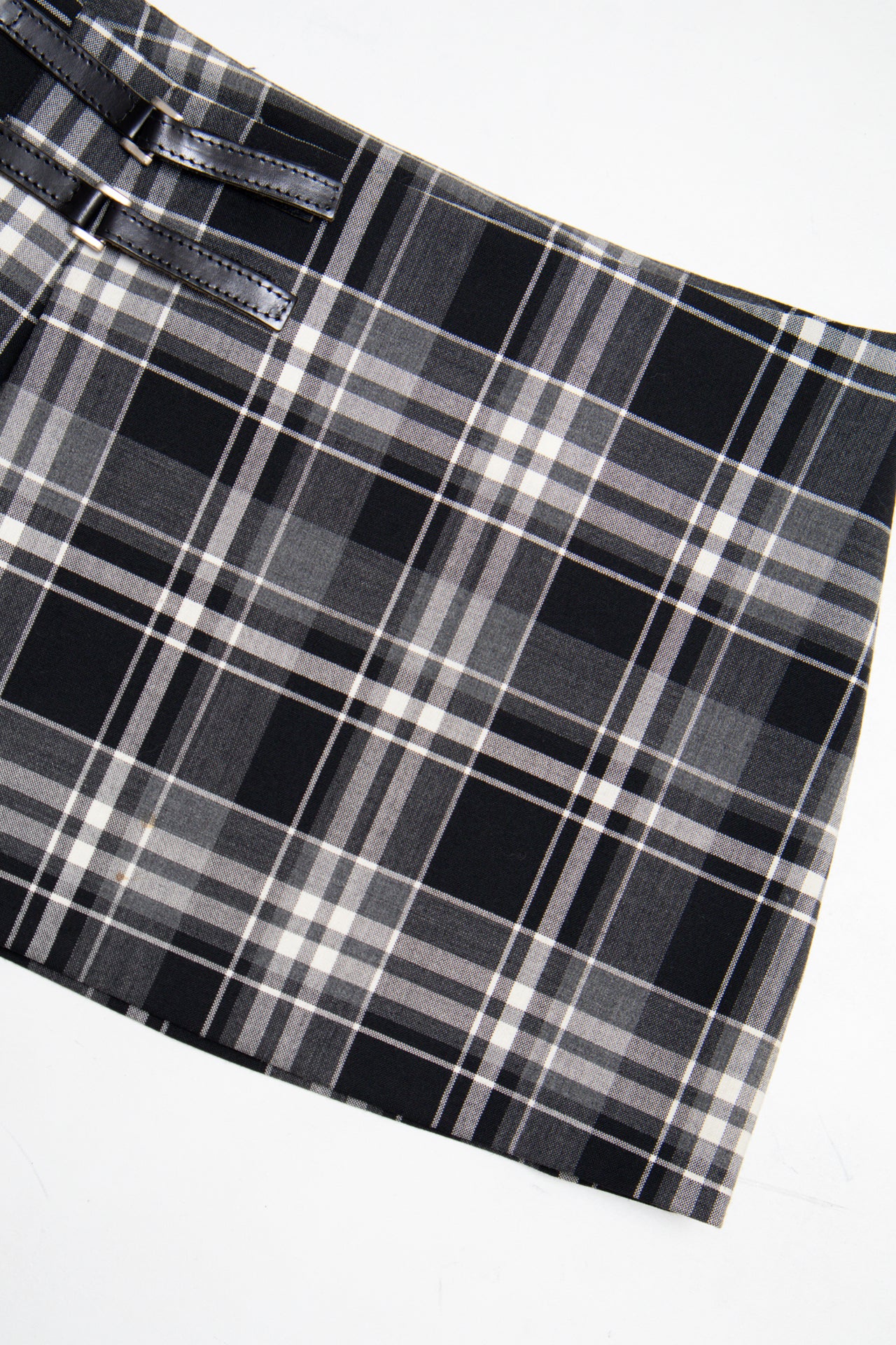 #208 Extro Mini Skirt Black | c. 205 | Size 6