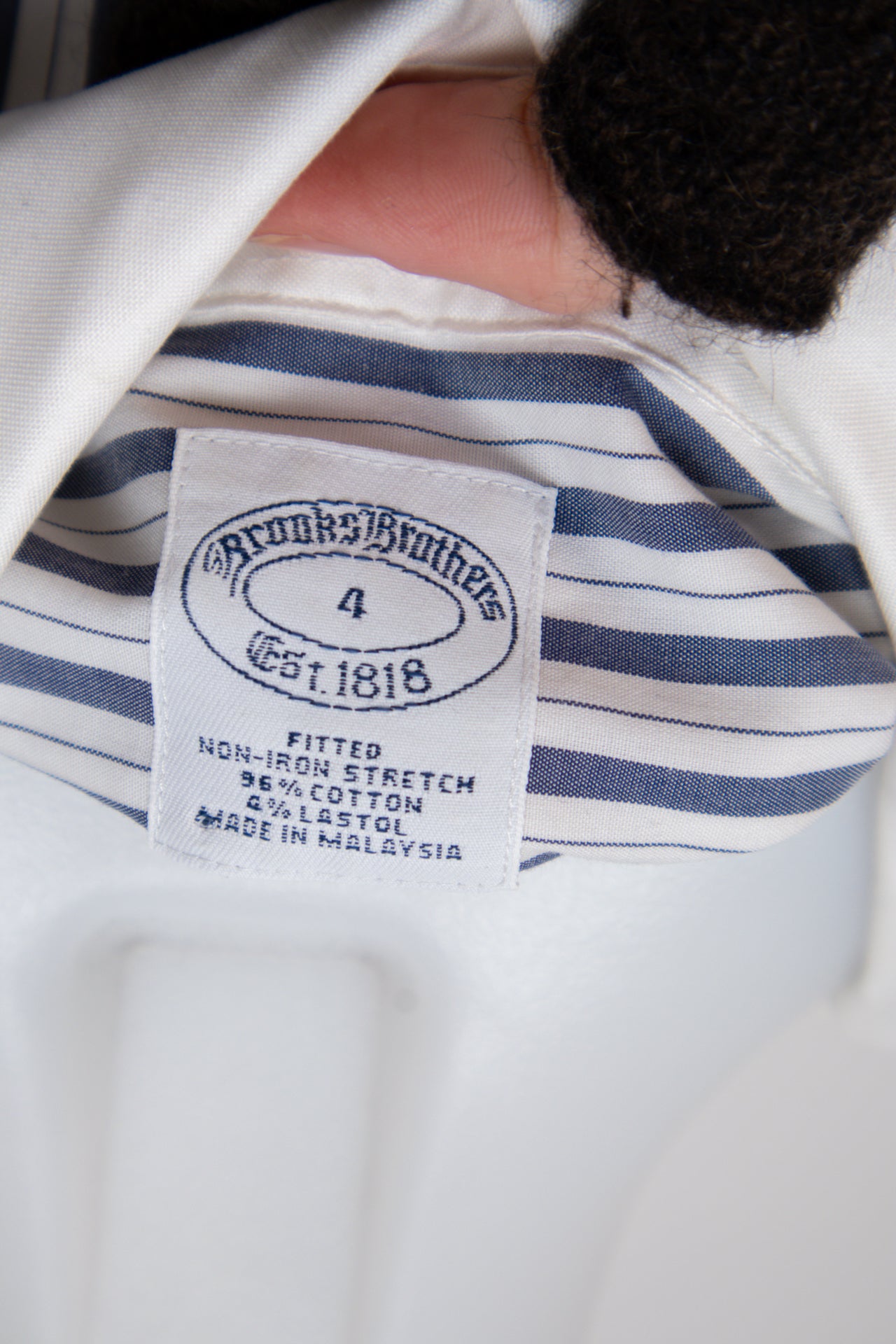 #099 Brooks Brothers T-shirt White | c. 199 | Size 8