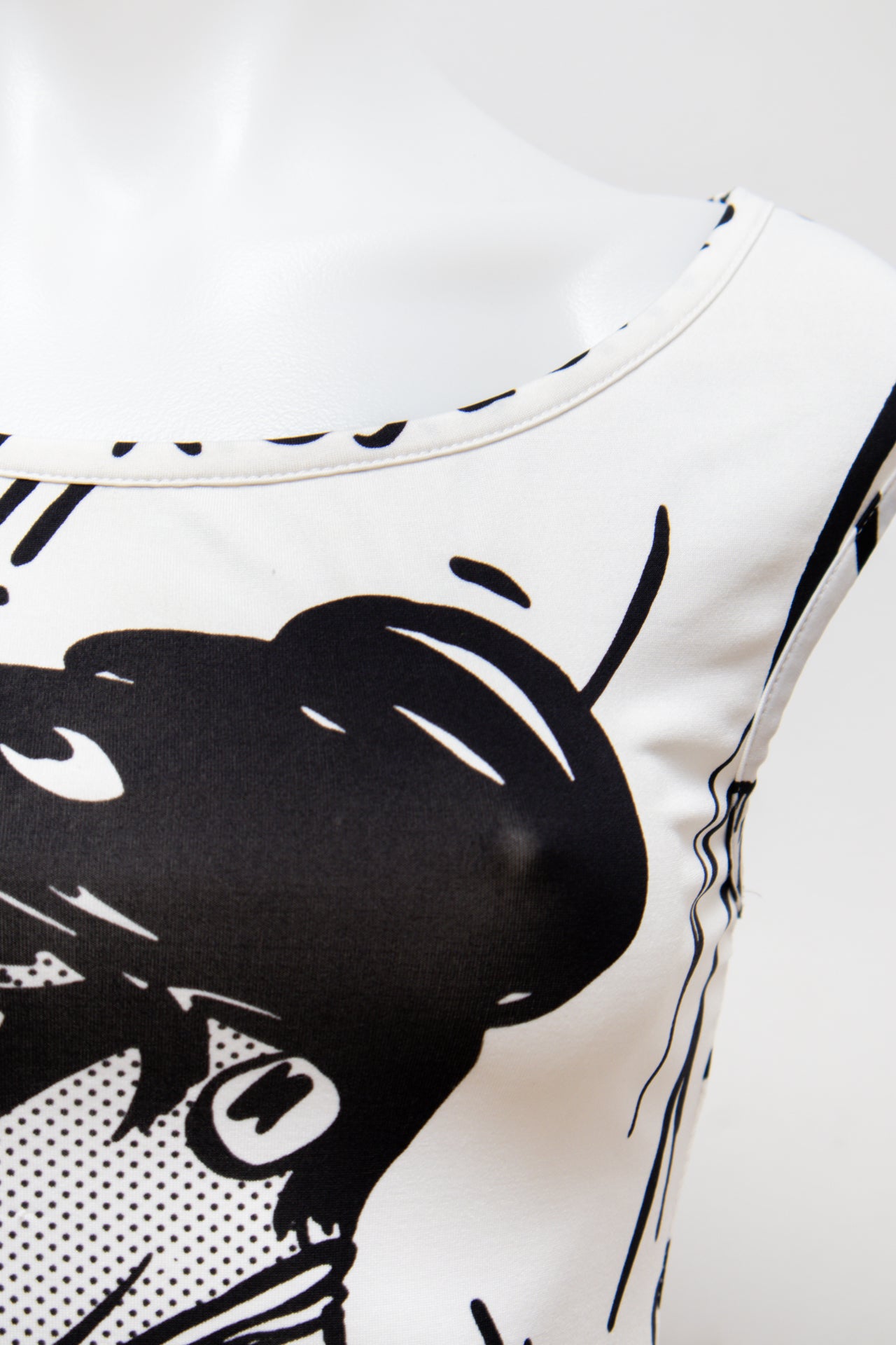 #06 Elam T-shirt White | c. 189 | Size 12