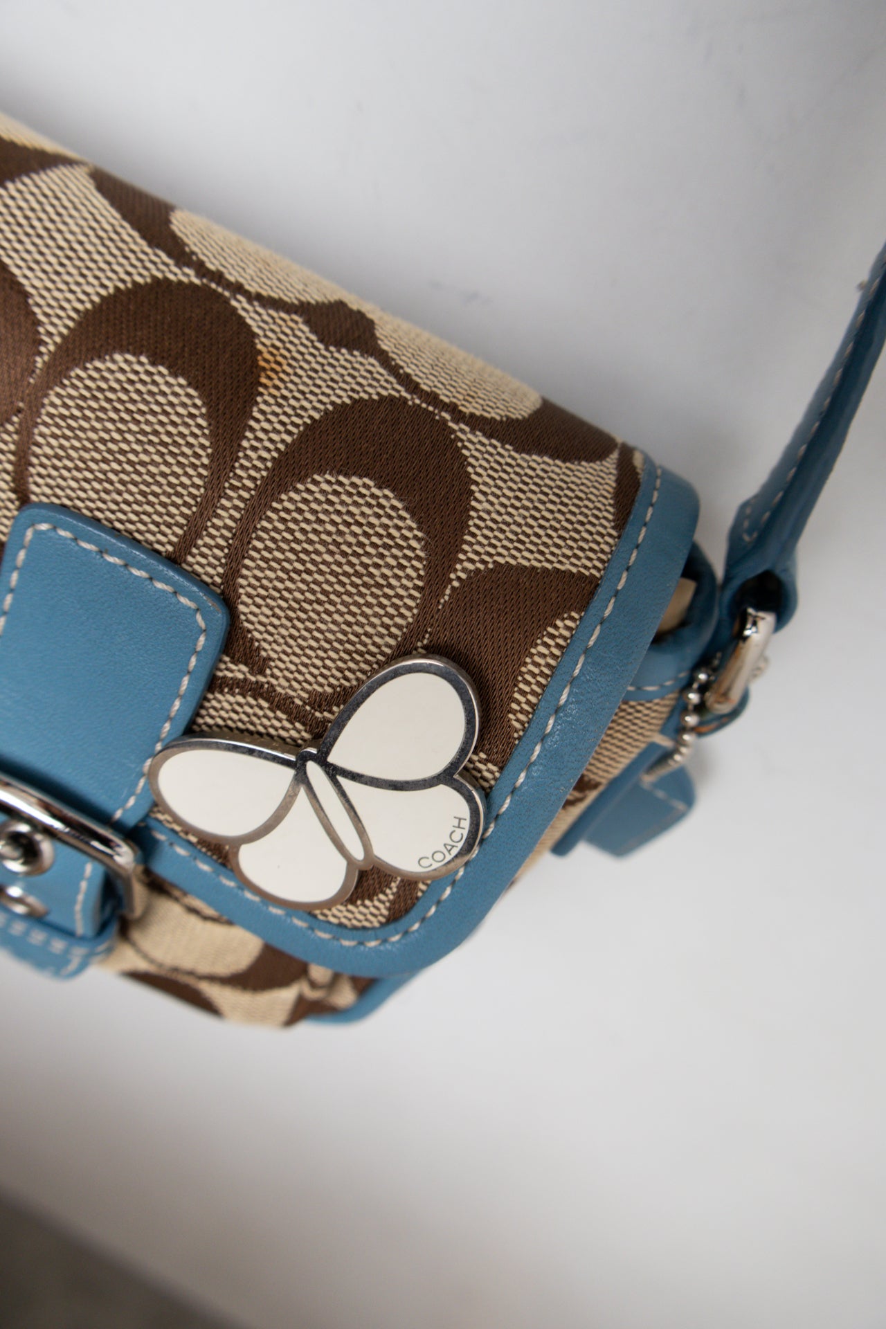 #196 Coach Shoulder Bag Blue | c. 202 | Size
