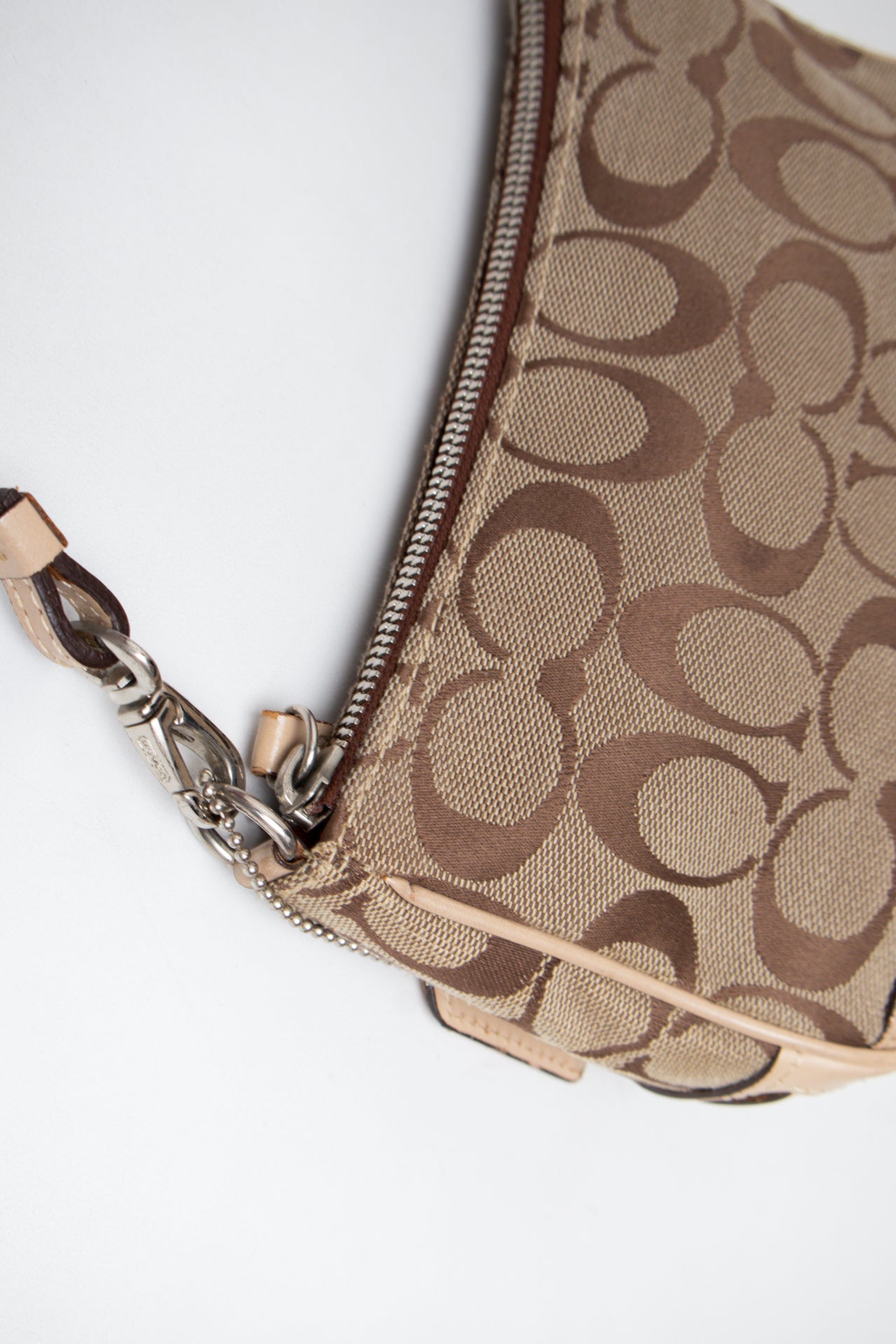 #193 Coach Shoulder Bag Brown | c. 198 | Size