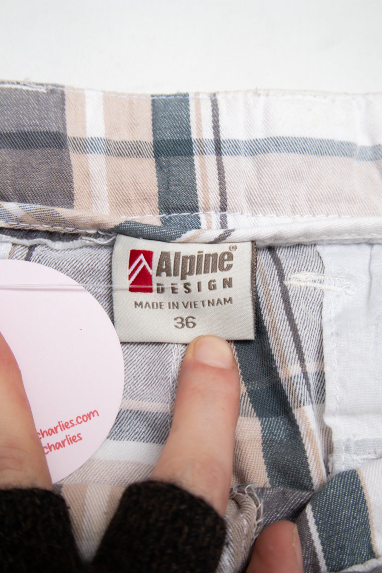 #125 Alpine Design Shorts Gray | c. 204 | Size 16