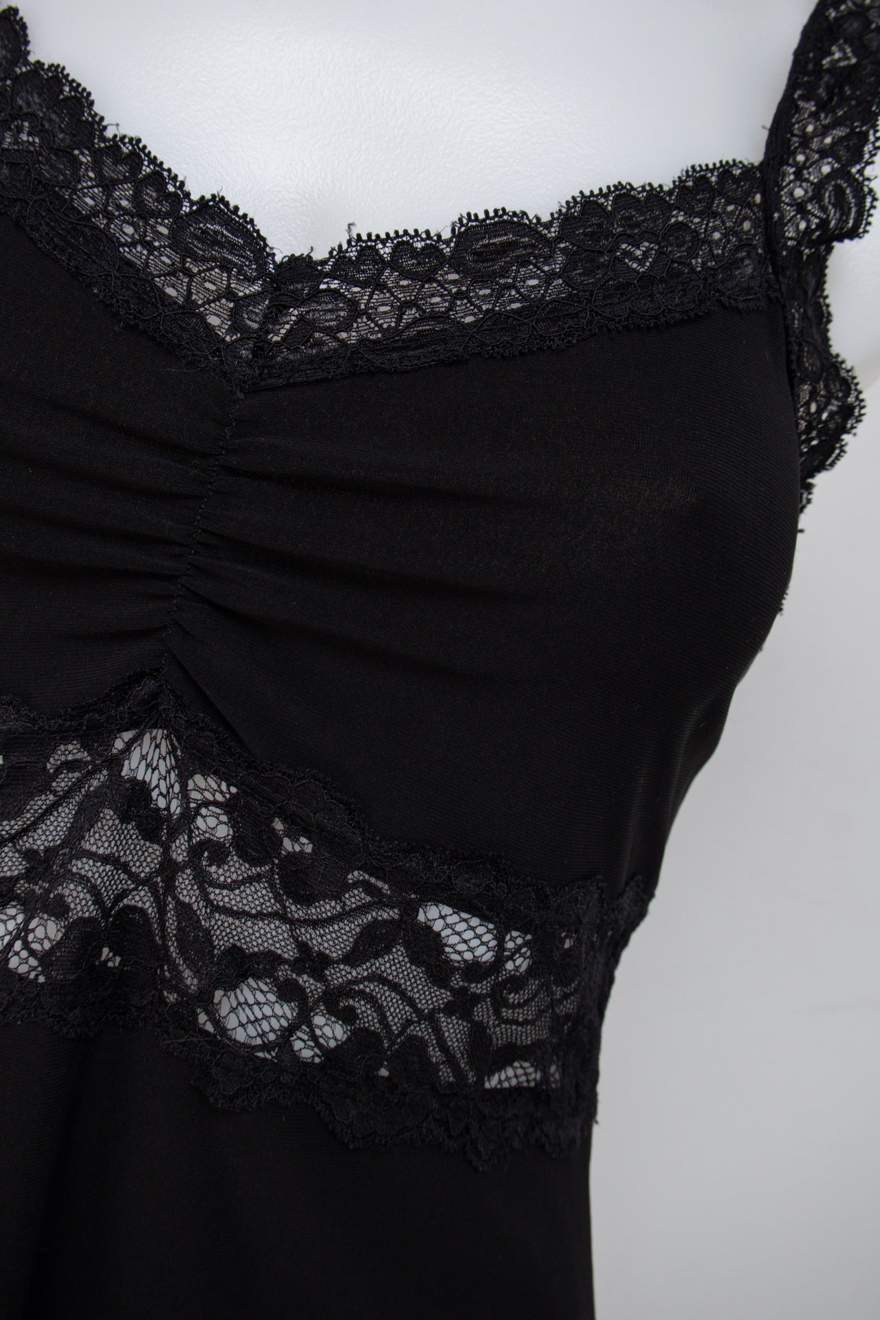 #022 Kiwi Camisole Top Black | c. 199 | Size 8
