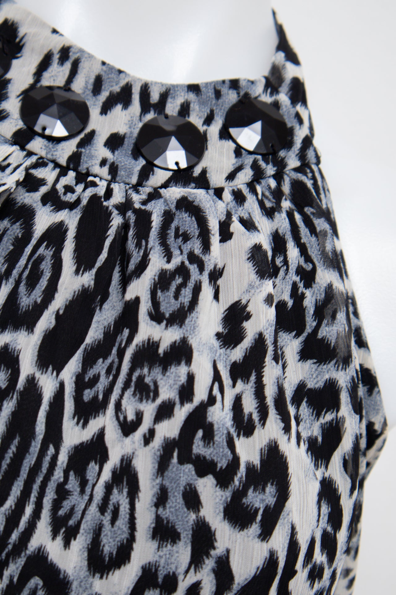 #022 Forever 21 Halter Top Black | c. 203 | Size 8