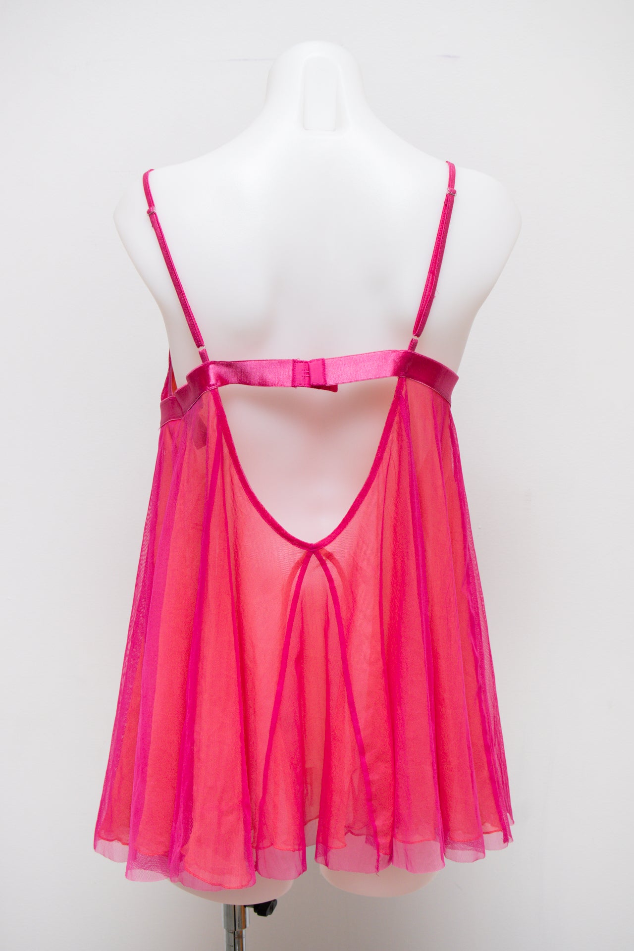 #40 Fantasies By Morgan Taylor Camisole Pink | c. 181 | Size 10