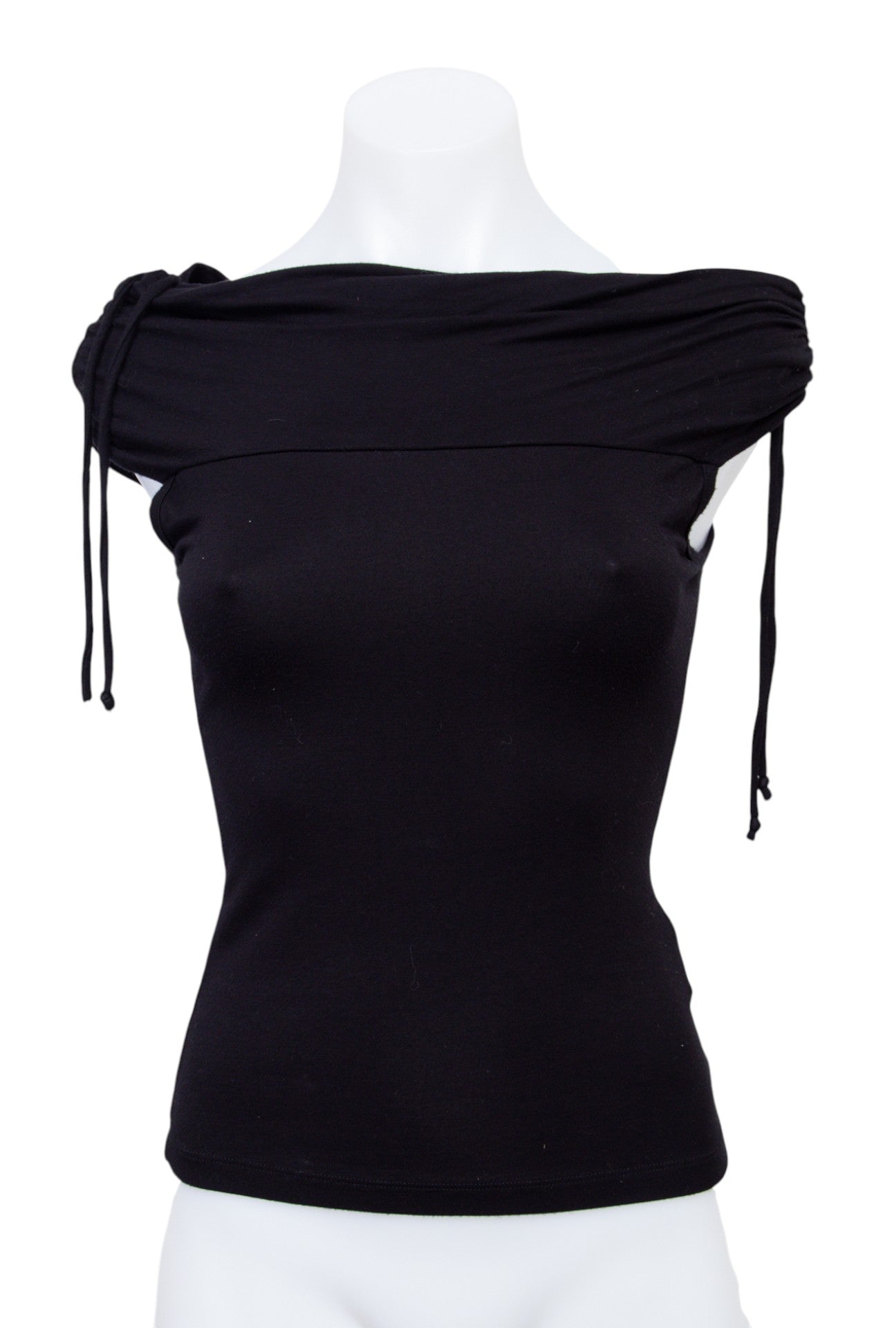 #078 Guess Cami Top Black | c. 200 | Size 8