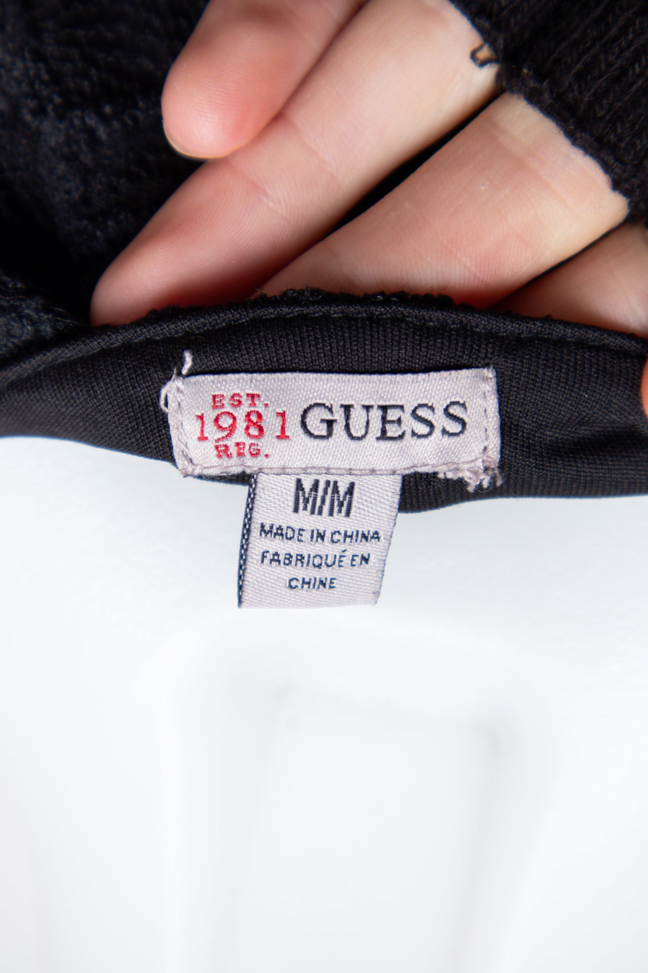 #30 Guess T-shirt Black | c. 193 | Size 10