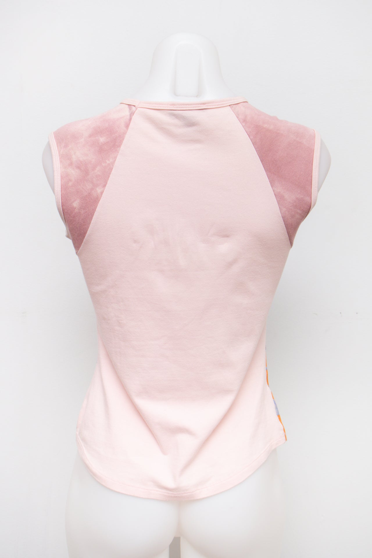 #56 T-shirt Tank Top Pink | c. 193 | Size 10