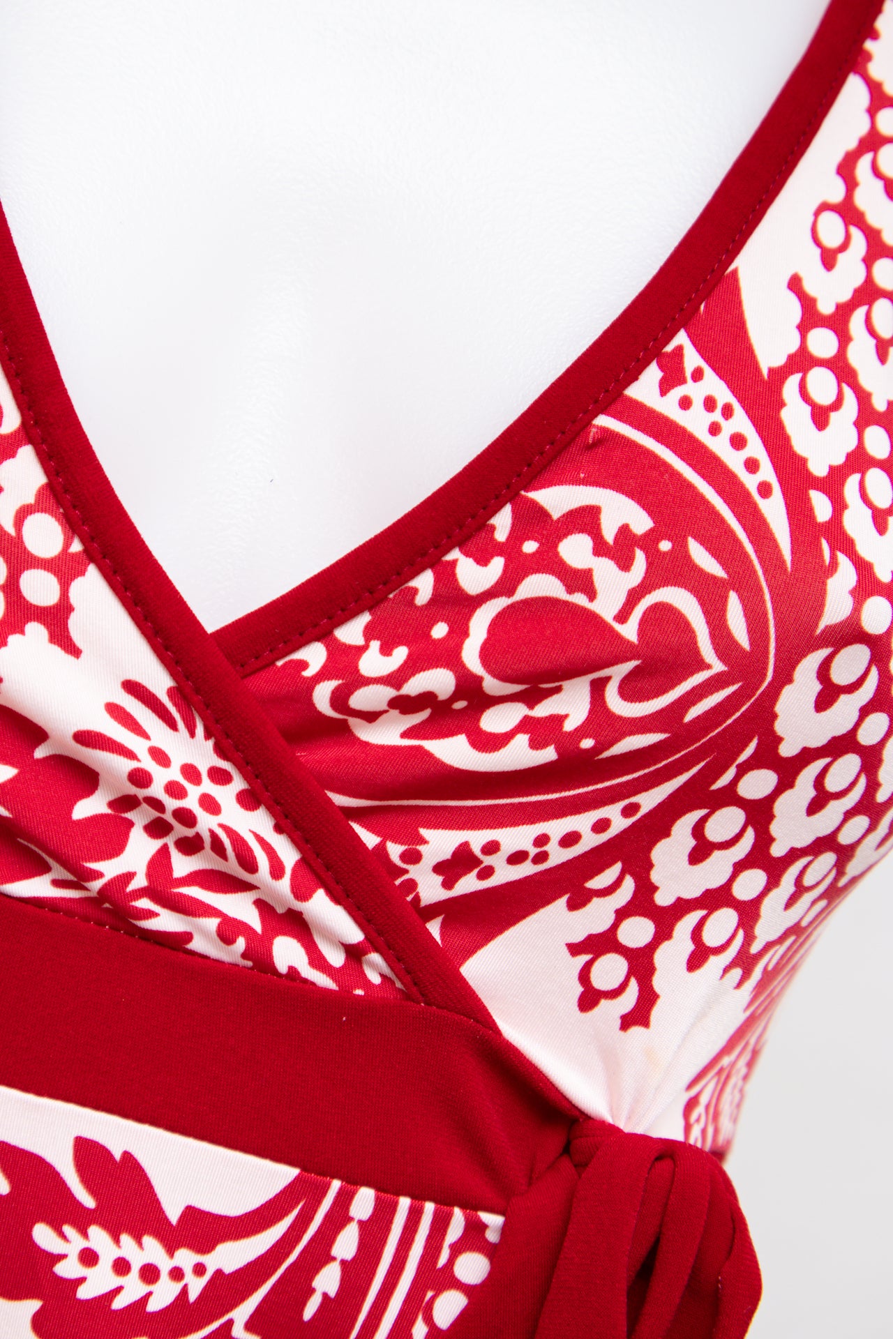 #63 Timing Camisole Top Red | c. 197 | Size 10