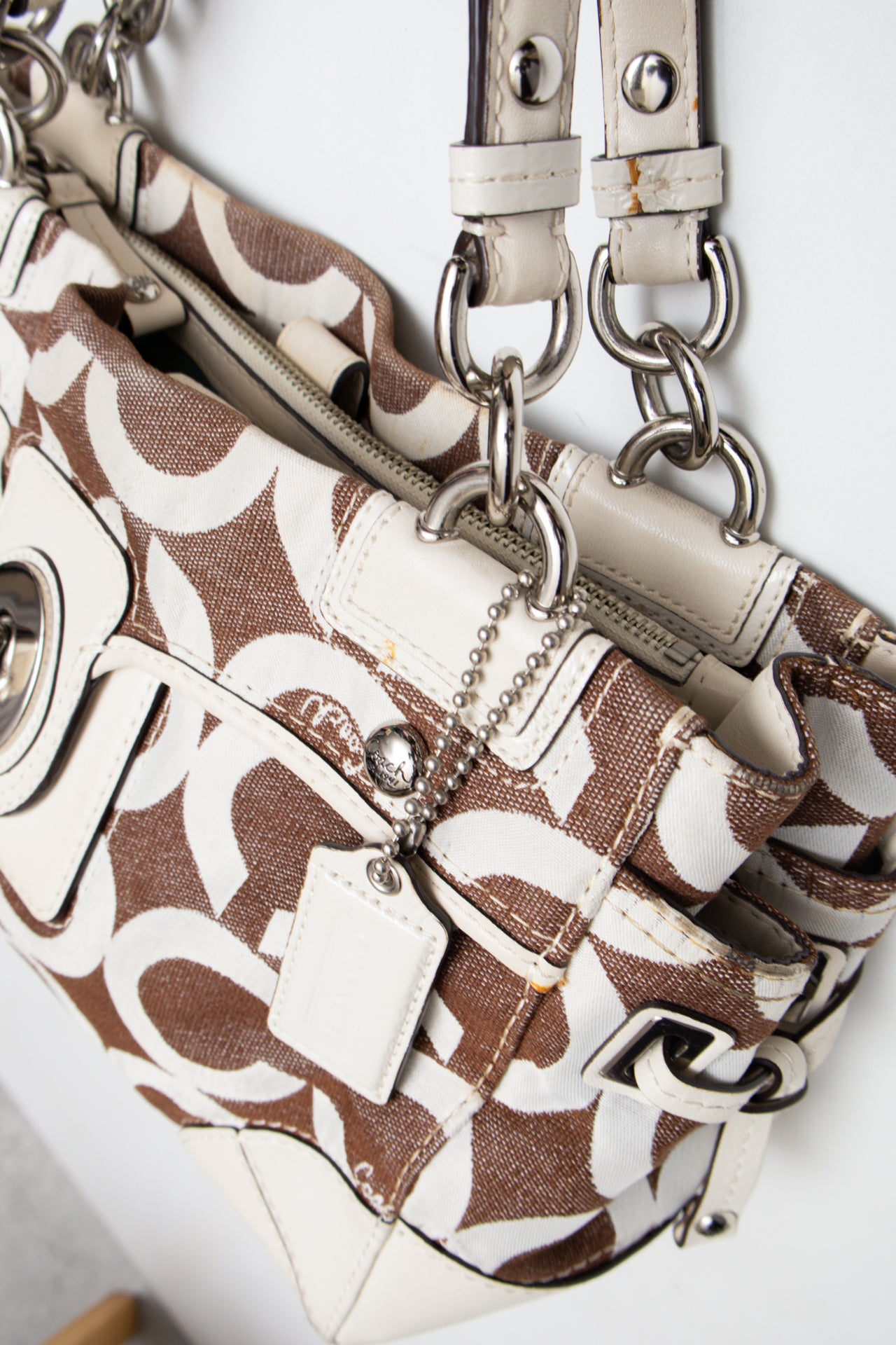 #190 Coach Shoulder Bag Brown | c. 202 | Size