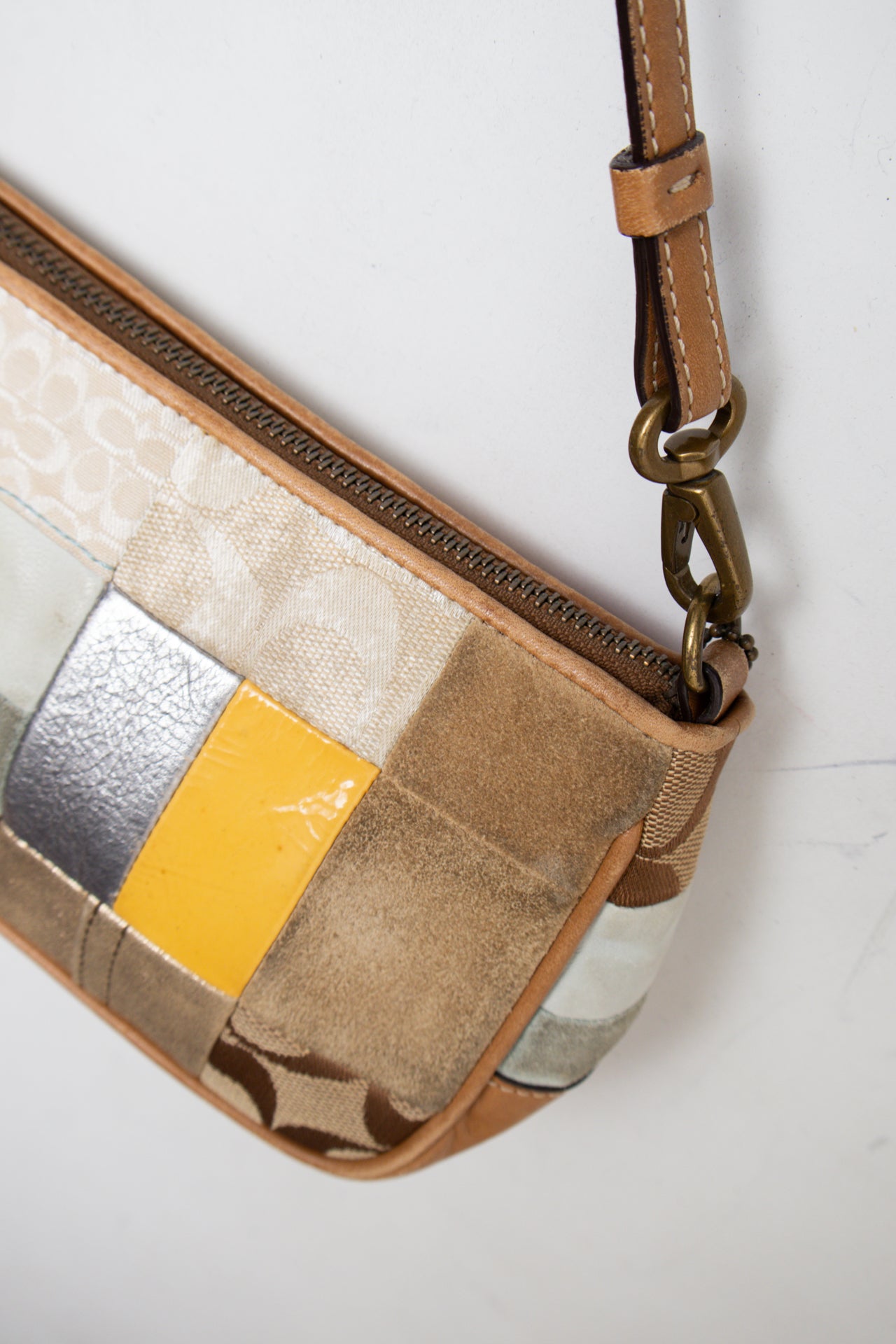 #199 Coach Shoulder Bag Beige | c. 203 | Size