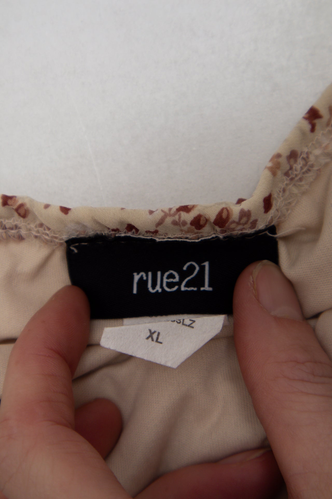 #168 Rue21 Skirt White | c. 197 | Size 6