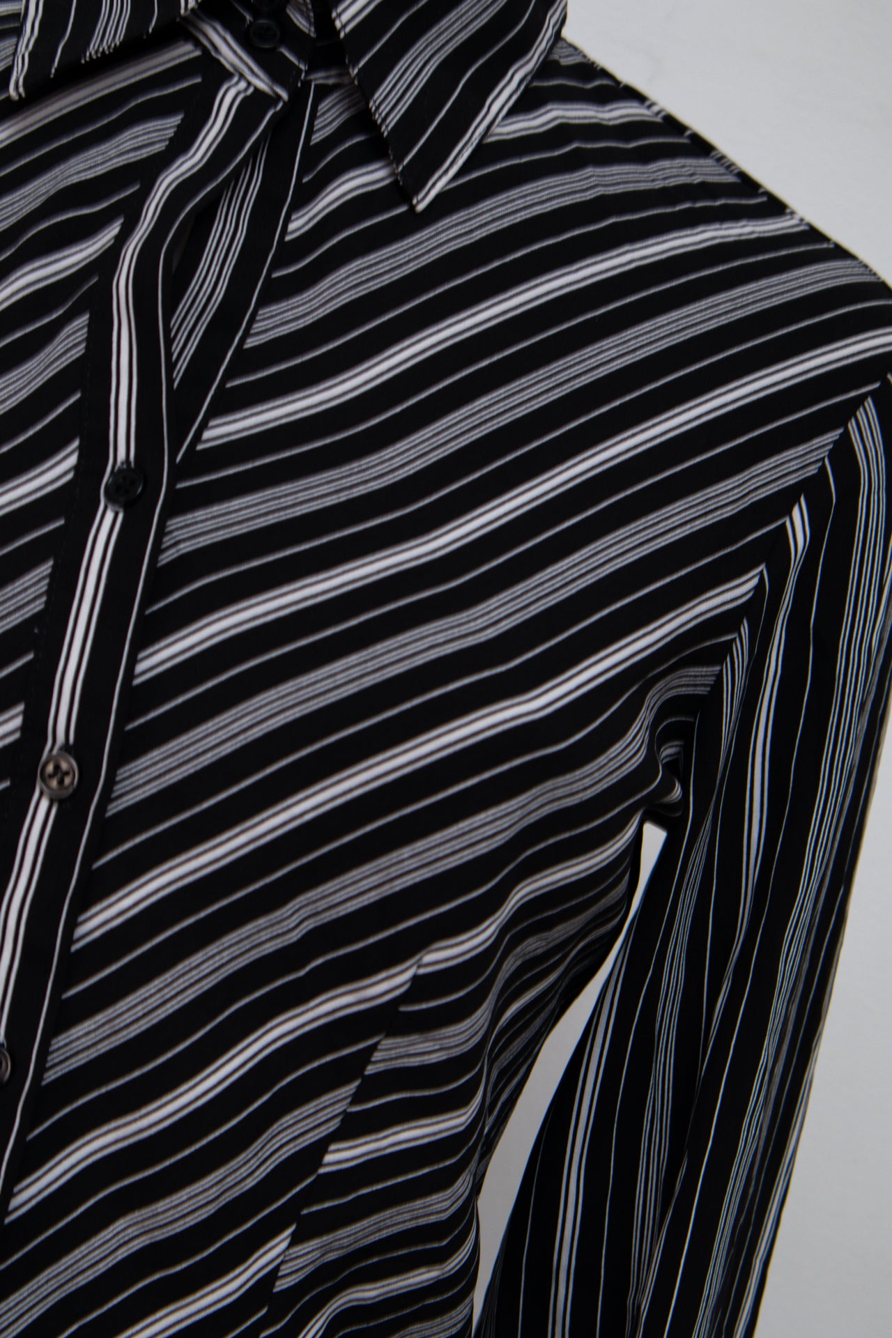 #118 Worthington T-shirt Black | c. 199 | Size 8