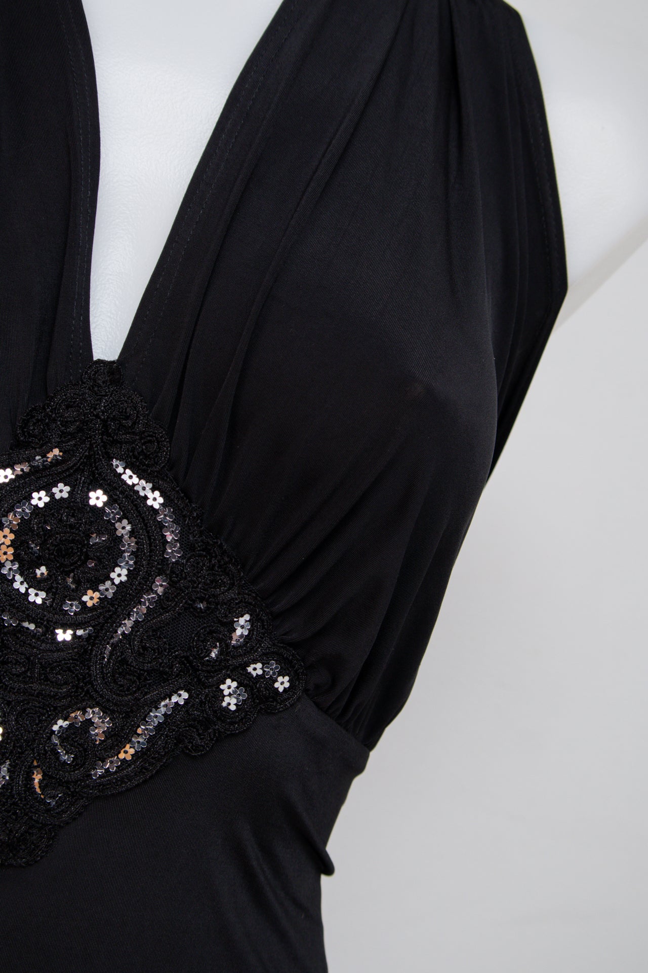 #041 Georgiou Studio Halter Top Black | c. 199 | Size 10