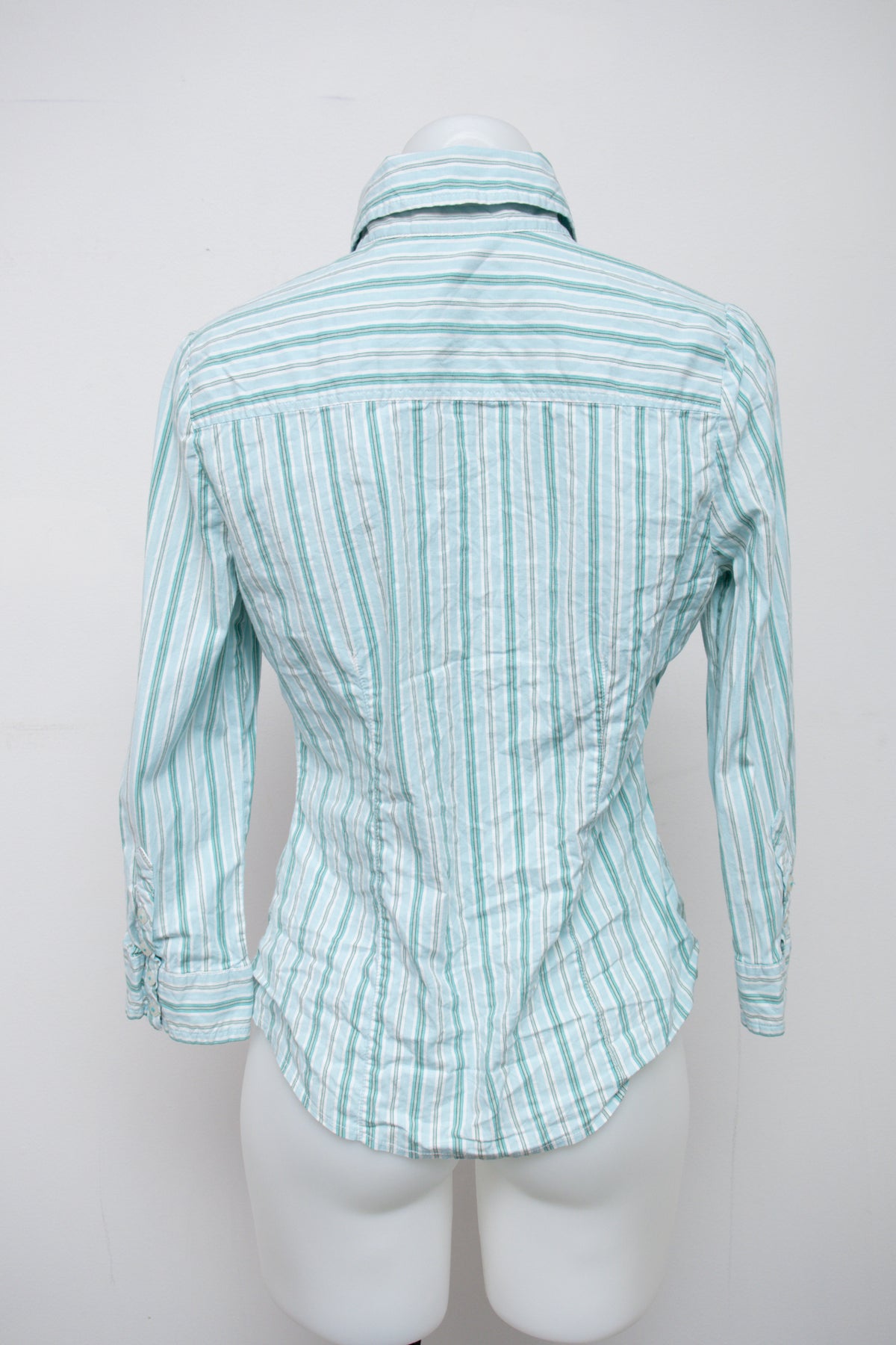 #049 Guess Long Sleeve Blue | c. 209 | Size 10