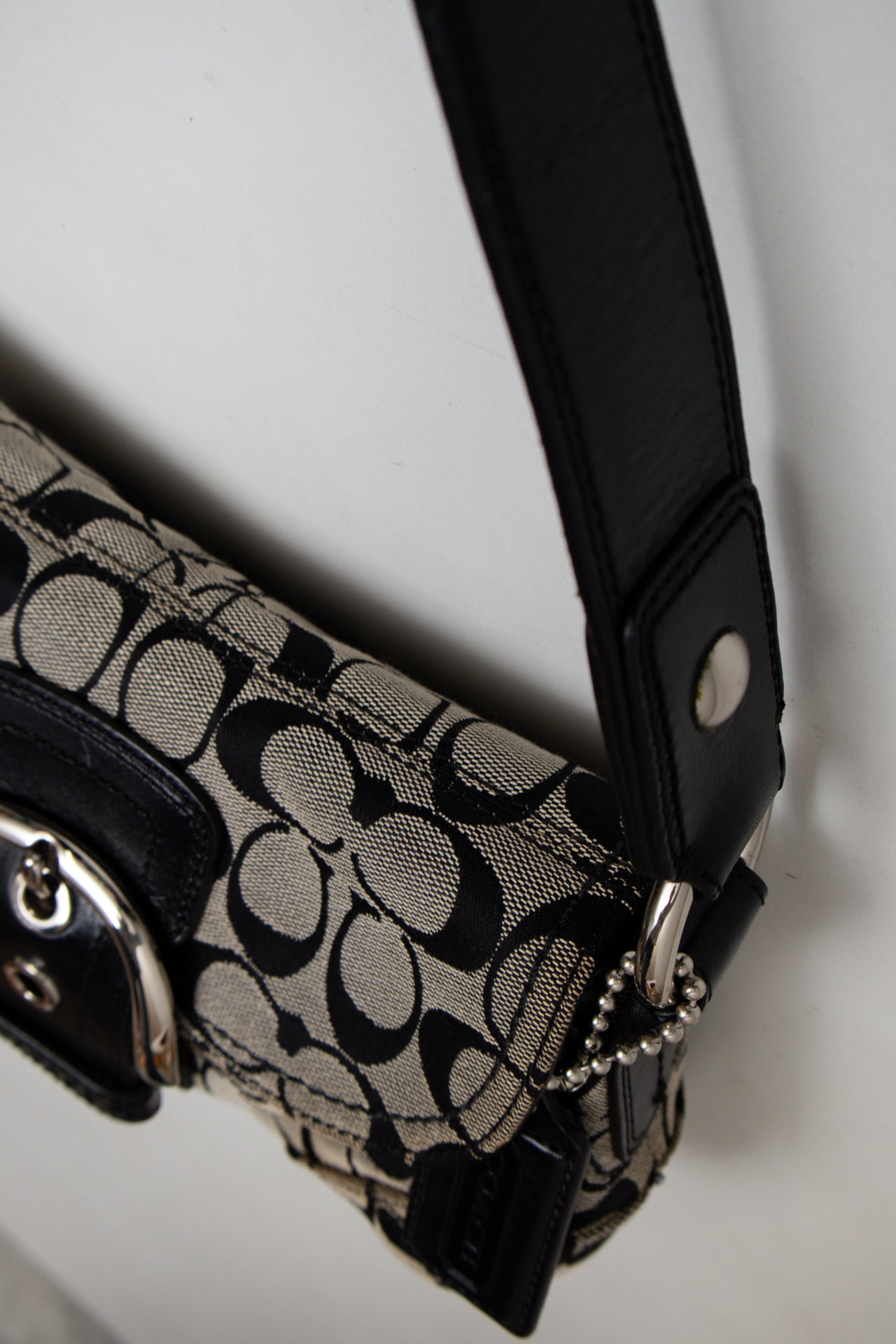 #194 Coach Soho bag Black | c. 196 | Size