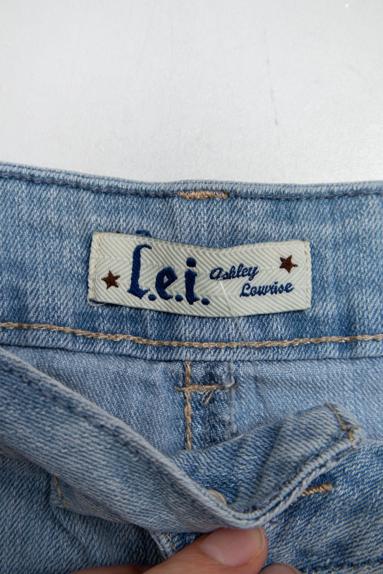 #160 Levi's Denim Shorts Blue | c. 190 | Size 12