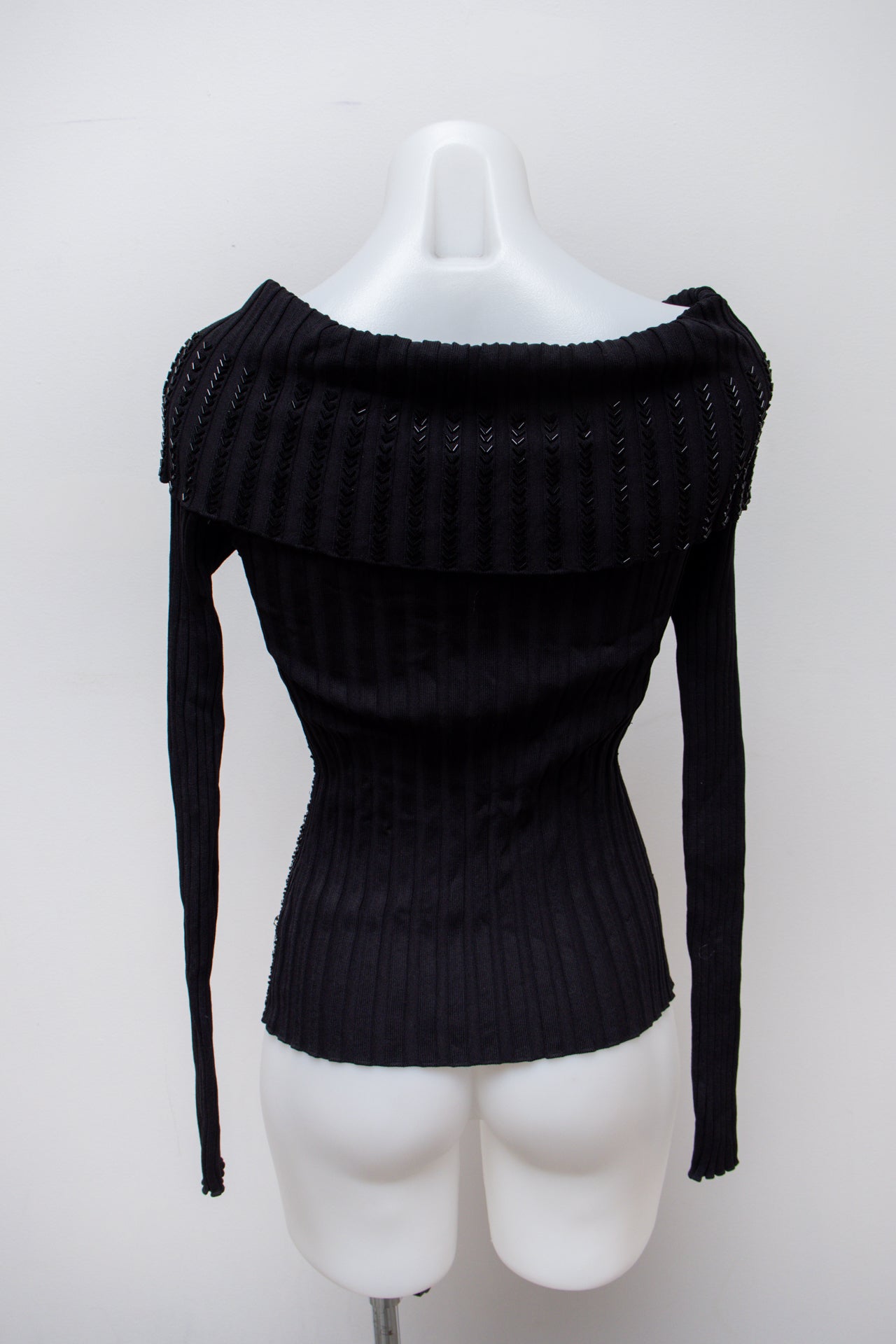 #80 Caché T-shirt Black | c. 192 | Size 8