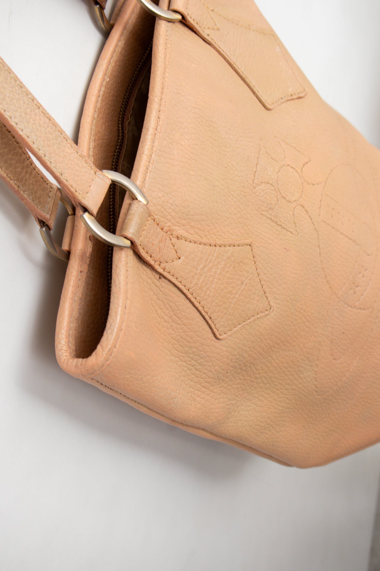 #185 Vivienne Westwood Shoulder Bag Beige | c. 197 | Size